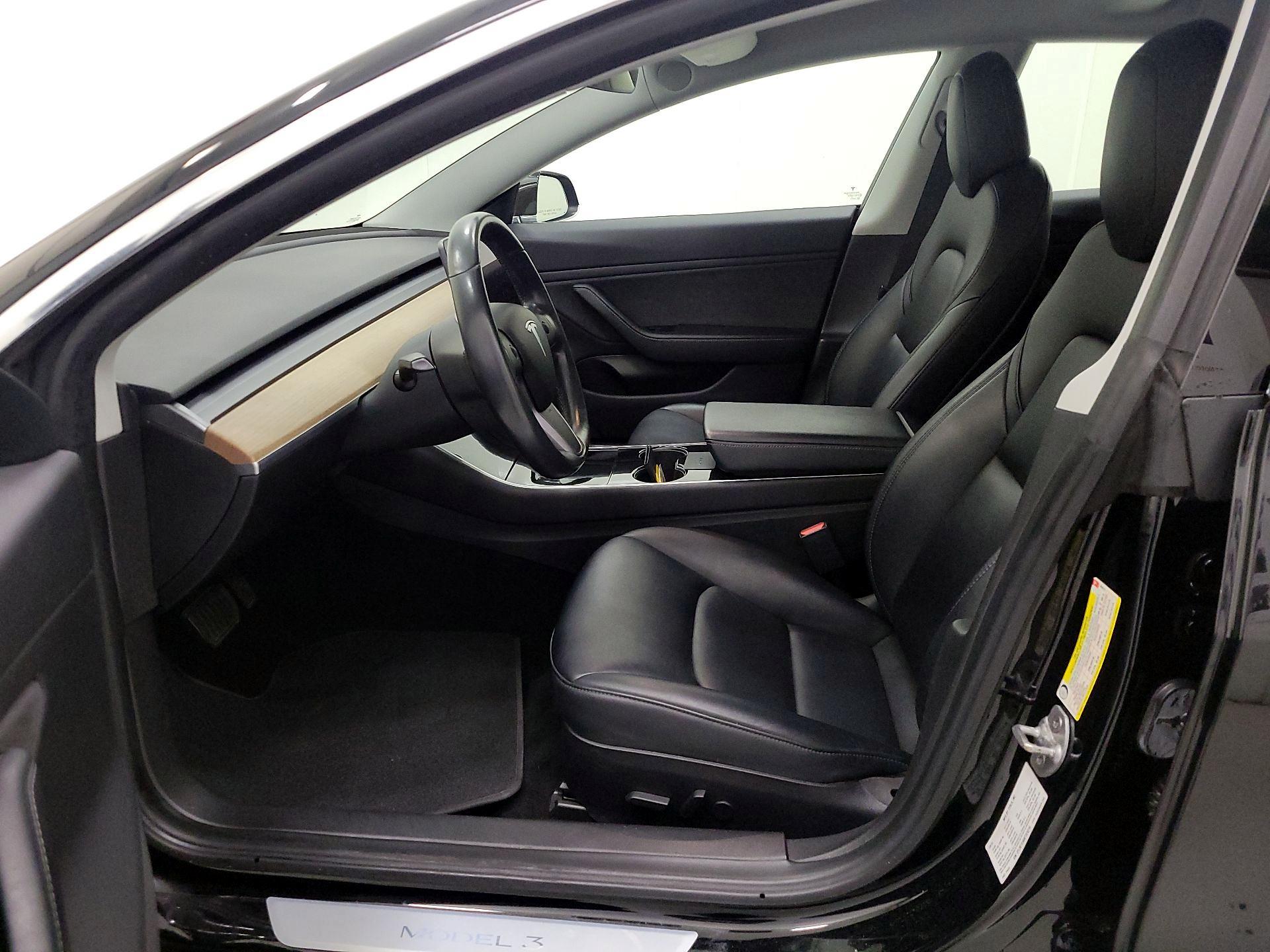 Thumbnail: 2019 Tesla Model 3 - 11