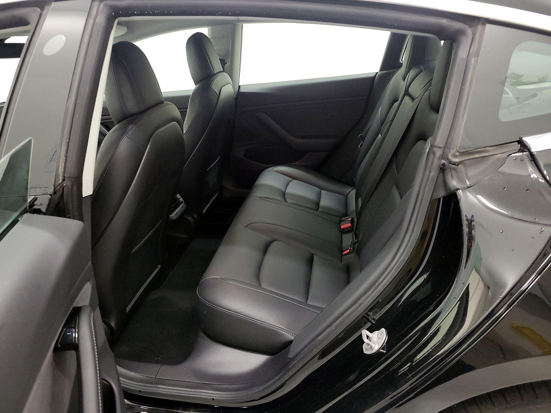 Thumbnail: 2019 Tesla Model 3 - 18