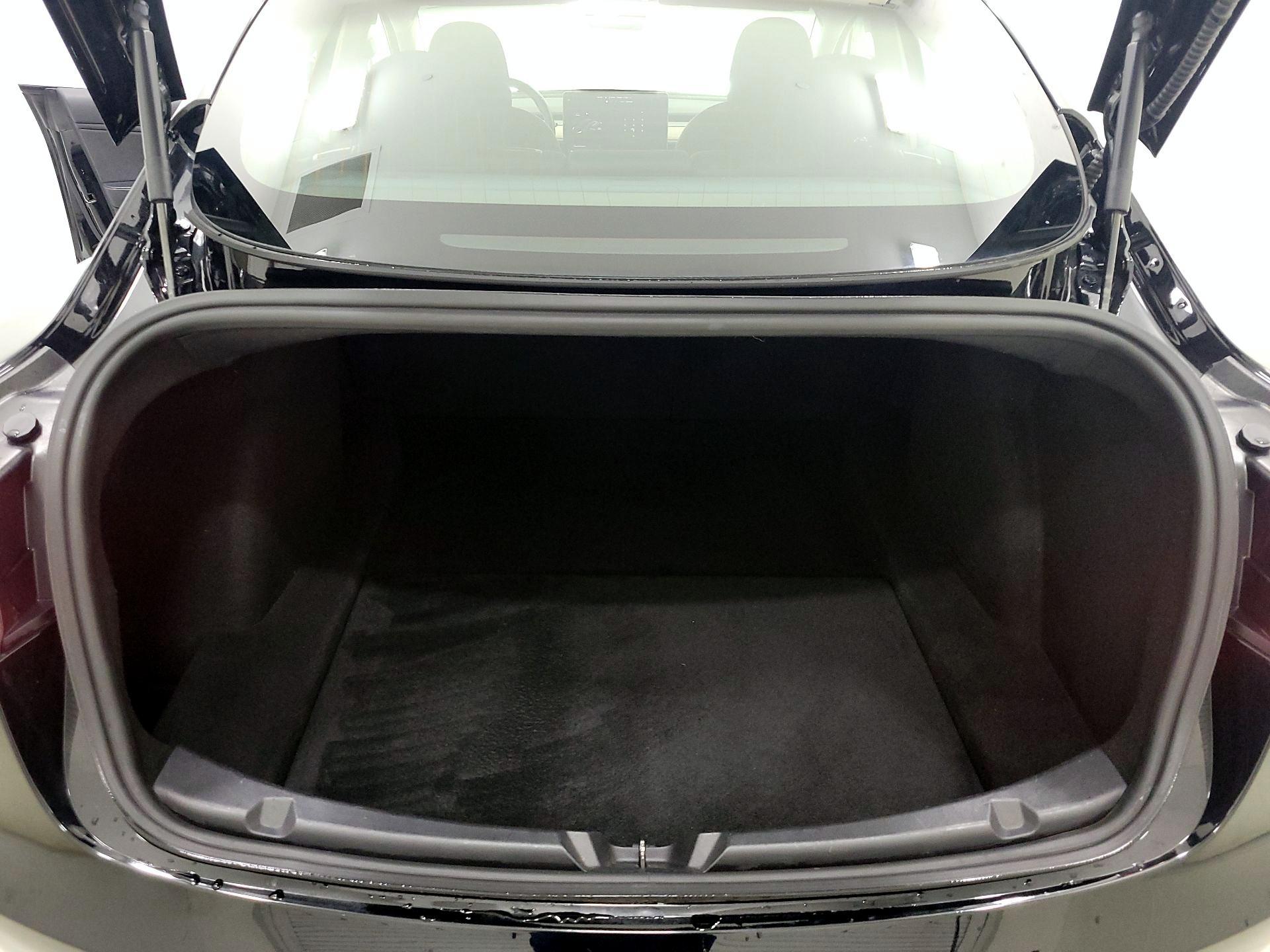 Thumbnail: 2019 Tesla Model 3 - 19