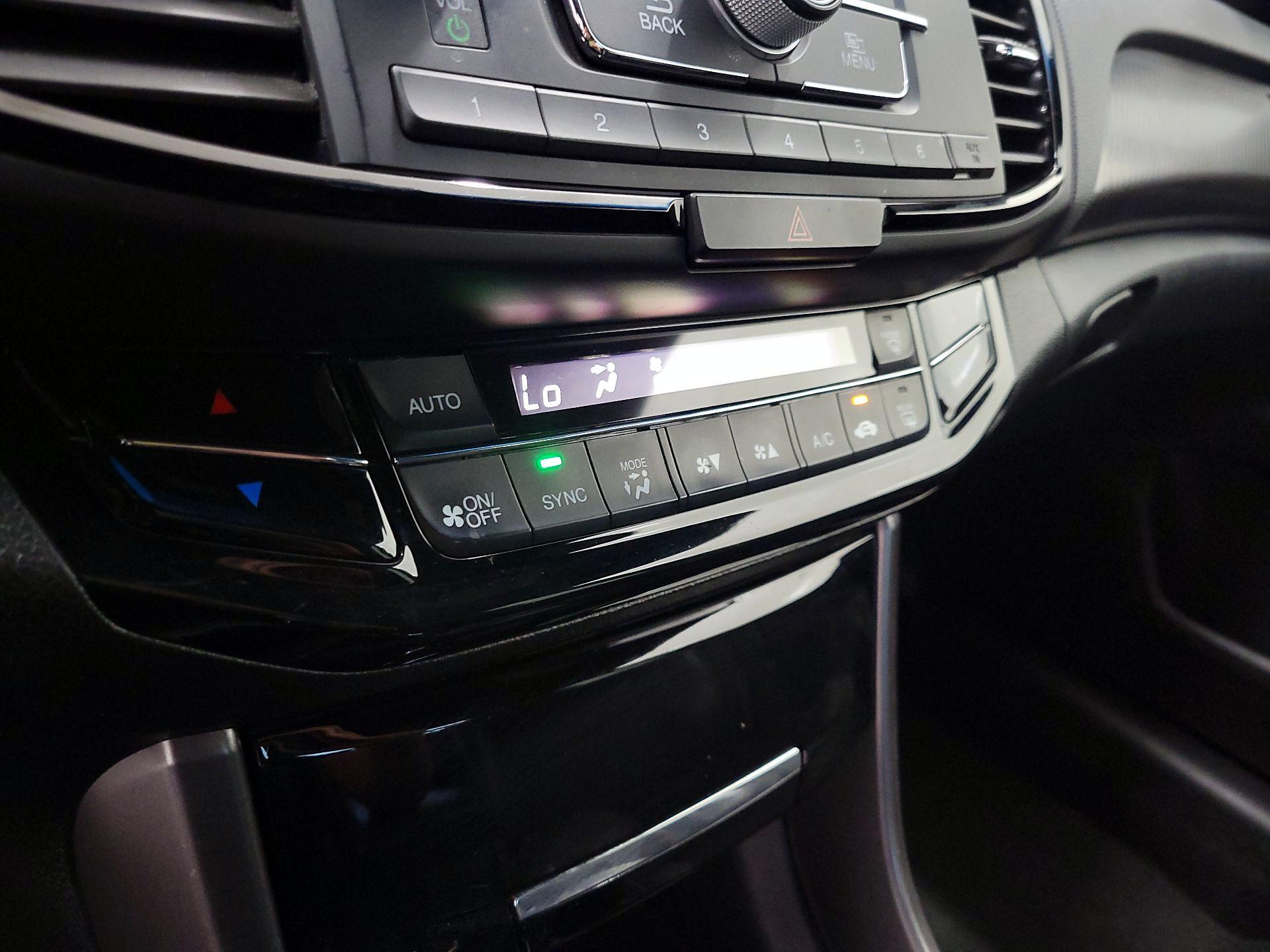 Thumbnail: 2017 Honda Accord - 16