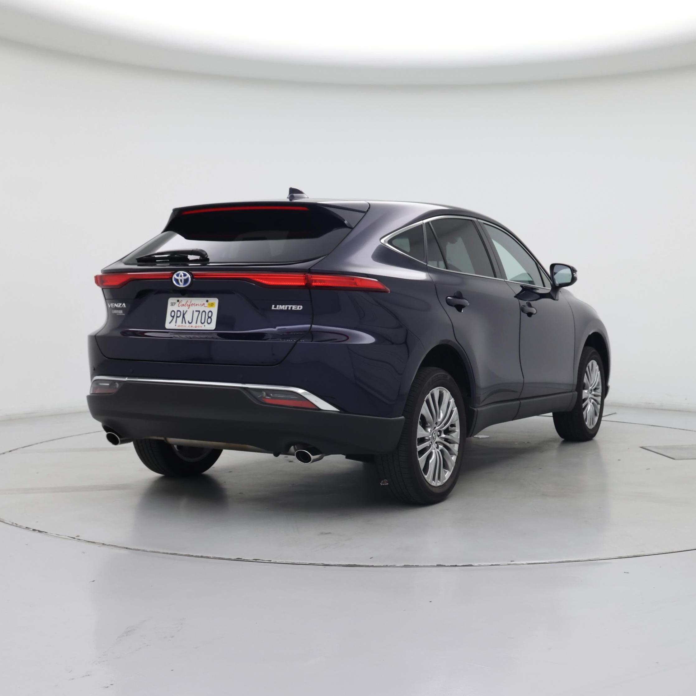 Thumbnail: 2024 Toyota Venza - 8