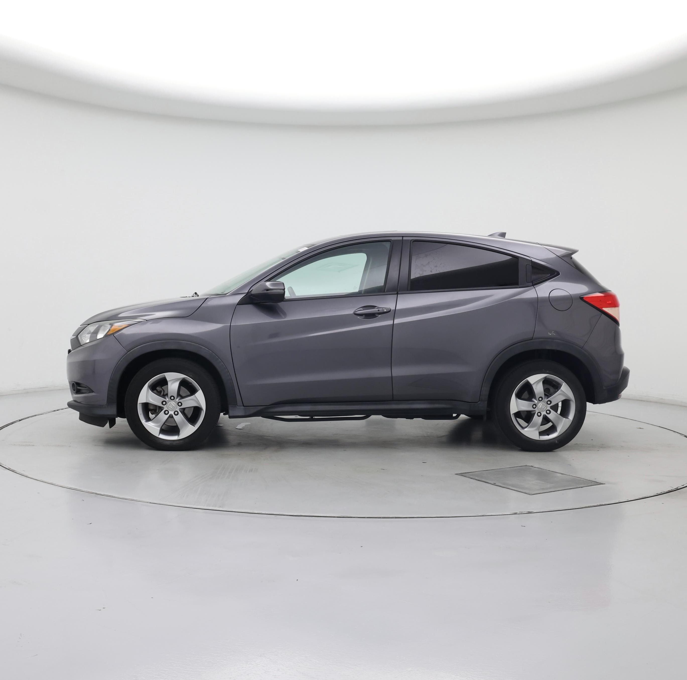 Thumbnail: 2017 Honda HR-V - 3