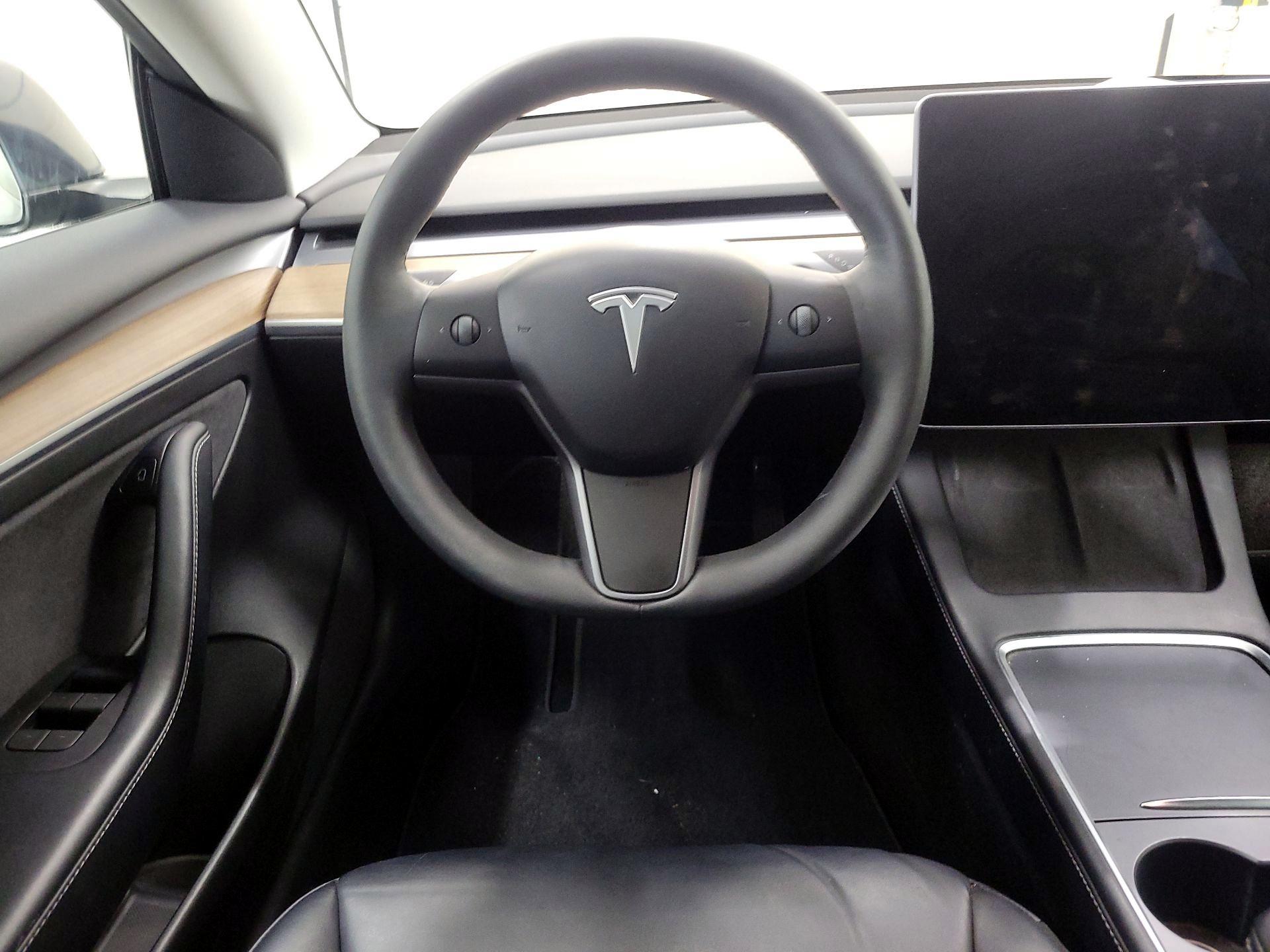 Thumbnail: 2022 Tesla Model 3 - 10