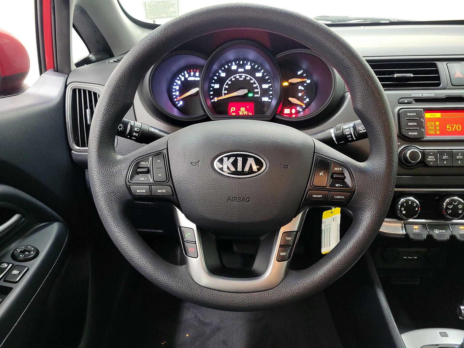 Thumbnail: 2014 Kia Rio - 10