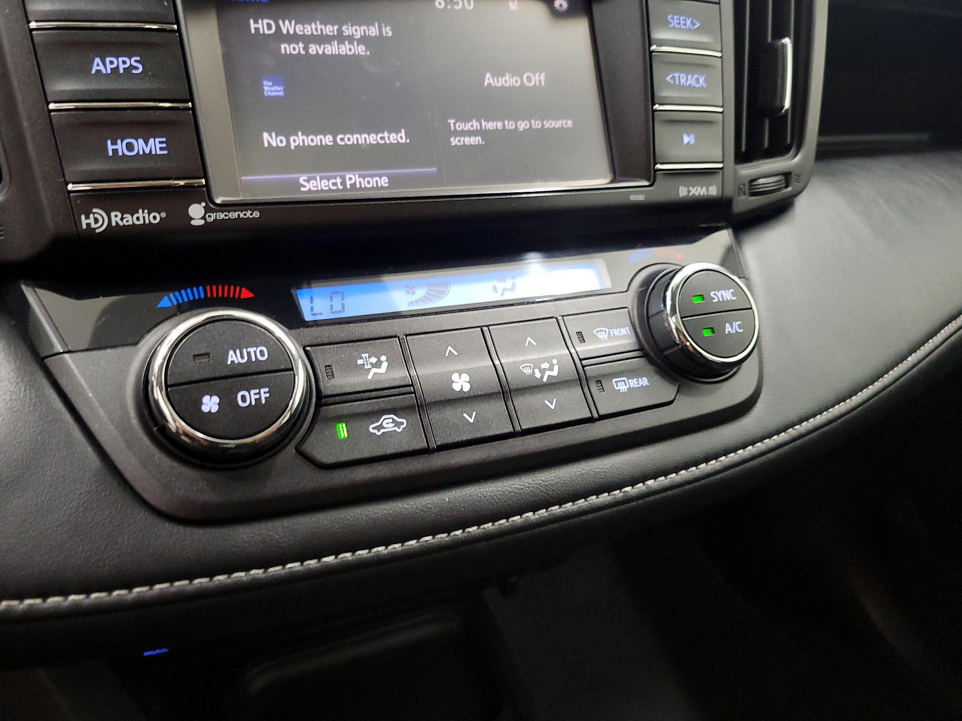 Thumbnail: 2018 Toyota RAV4 - 15