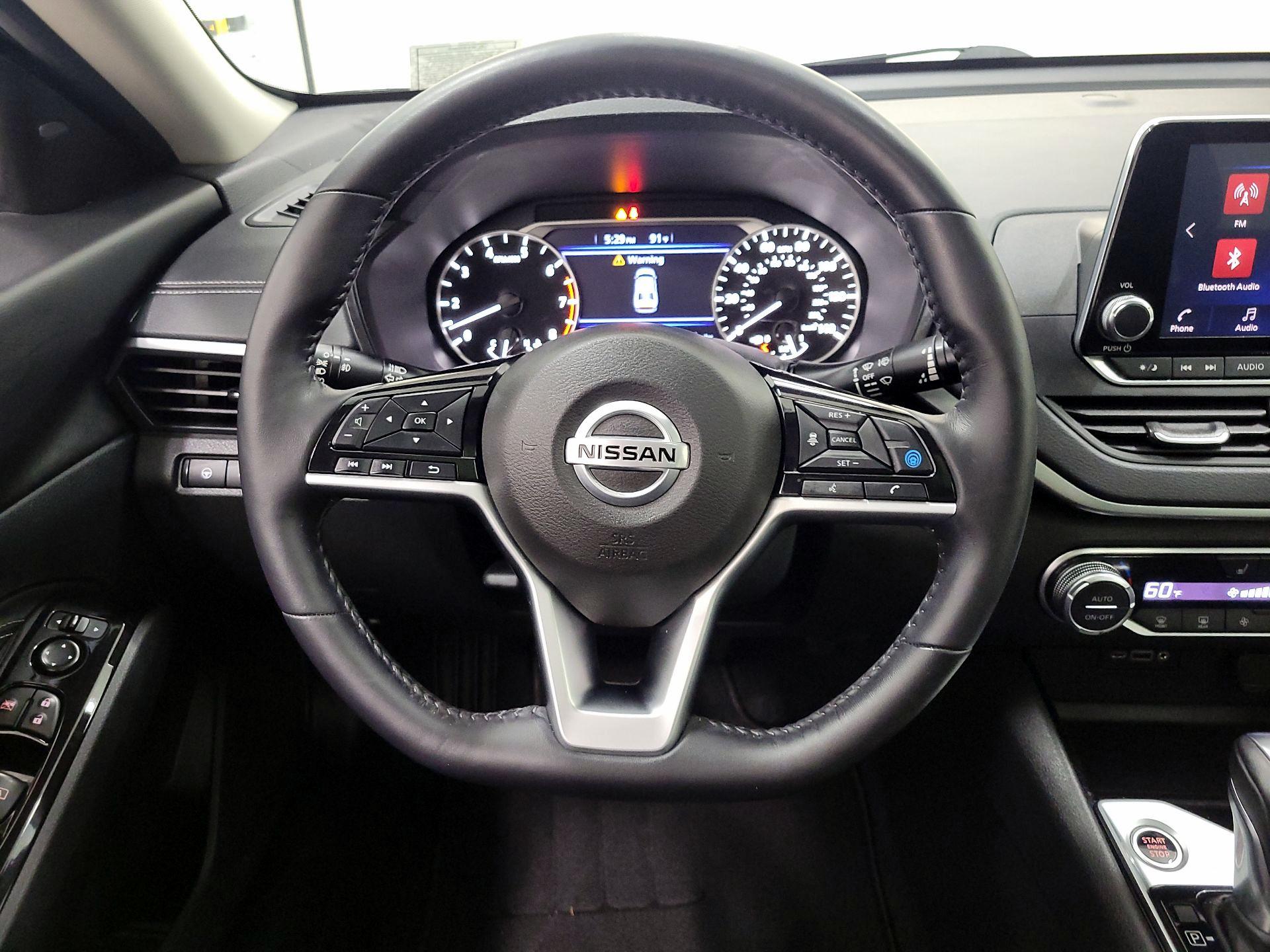 Thumbnail: 2020 Nissan Altima - 10