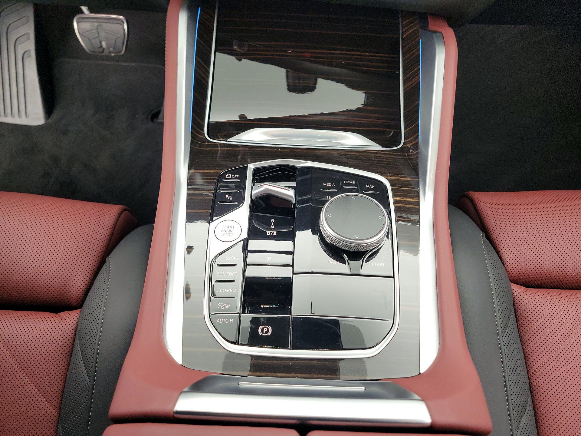 Thumbnail: 2025 BMW X6 - 18