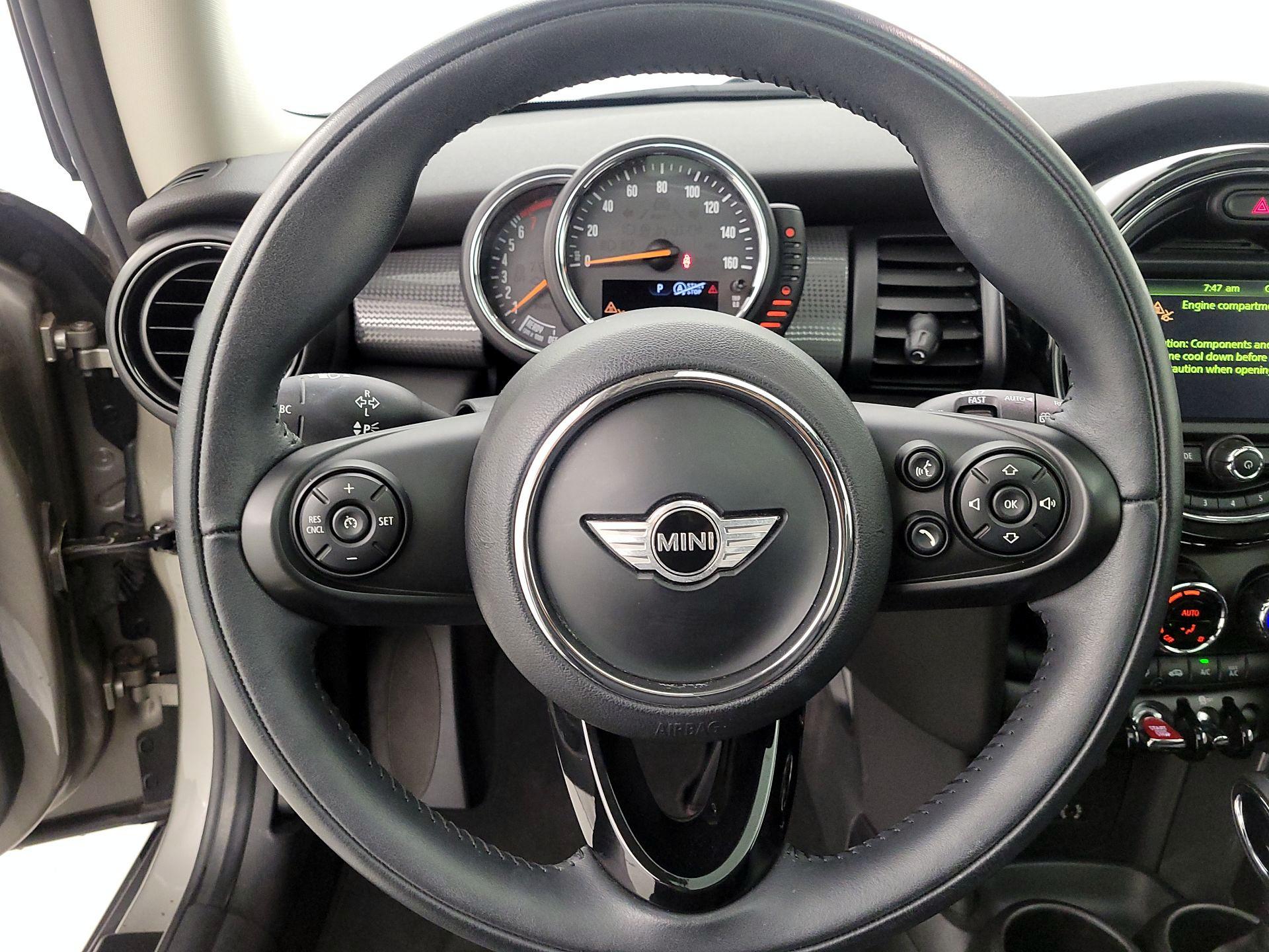 Thumbnail: 2017 MINI Cooper Hardtop - 10
