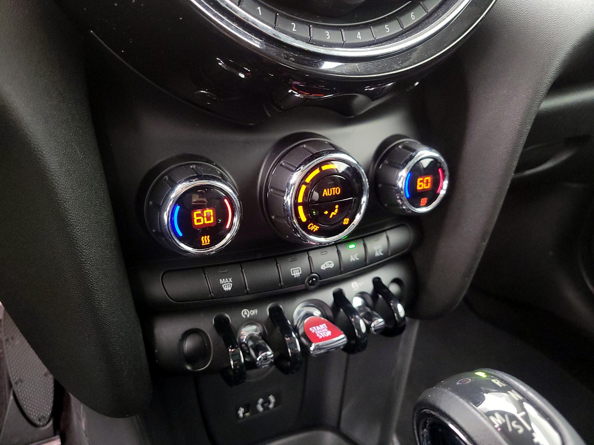 Thumbnail: 2017 MINI Cooper Hardtop - 15