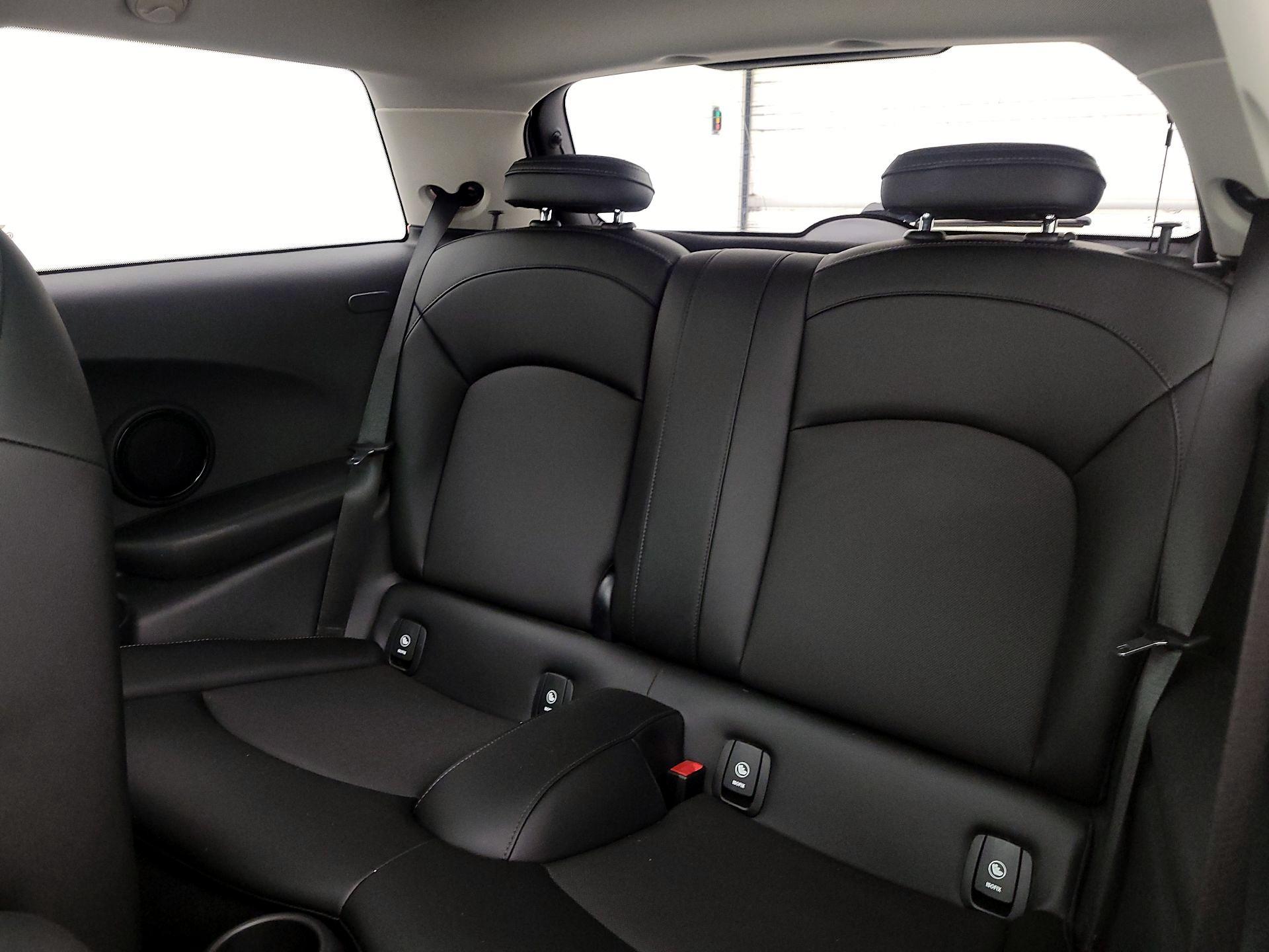 Thumbnail: 2017 MINI Cooper Hardtop - 19
