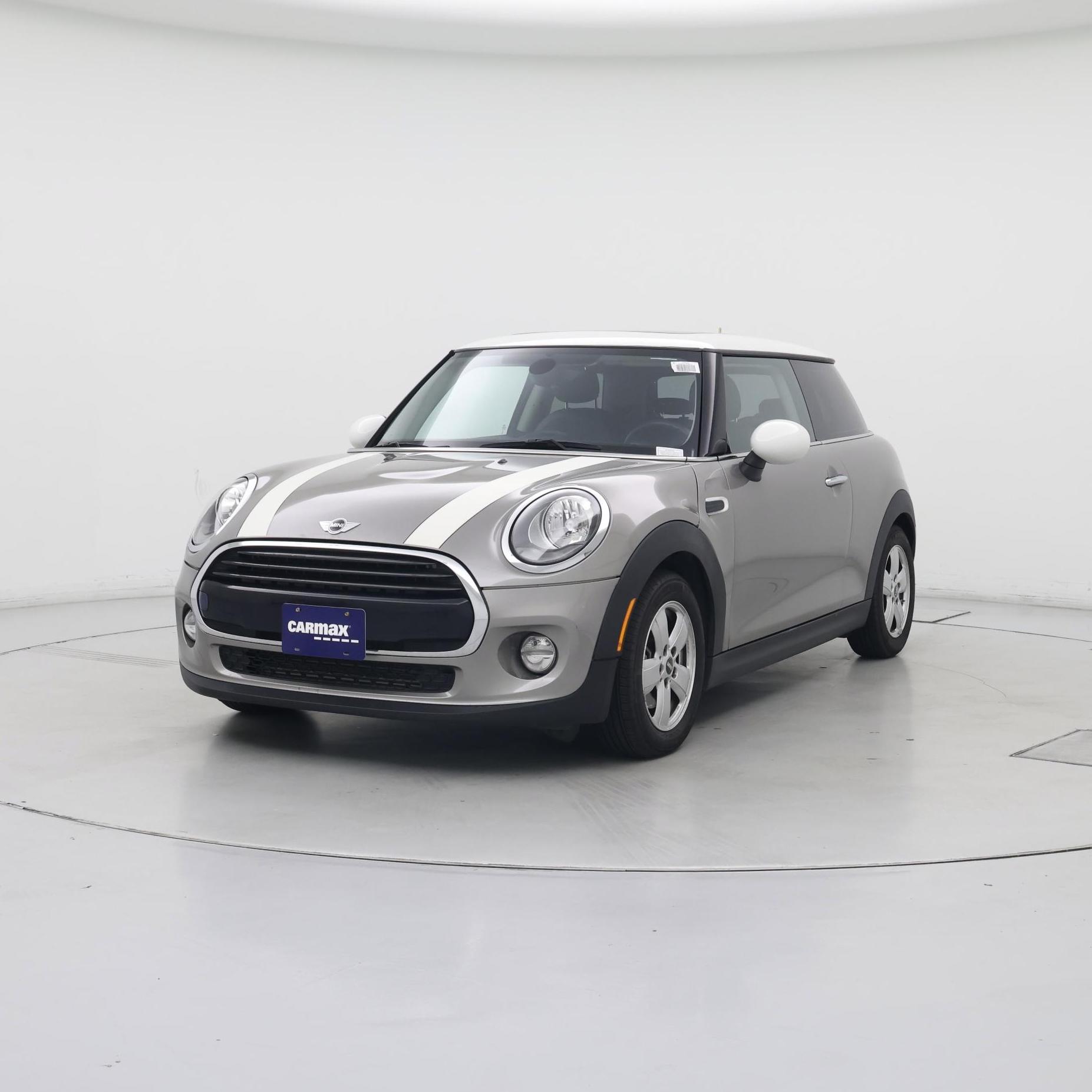 Thumbnail: 2017 MINI Cooper Hardtop - 4