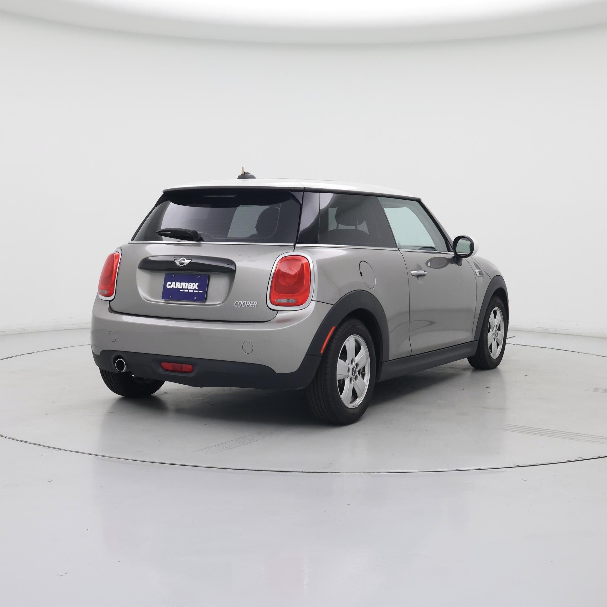Thumbnail: 2017 MINI Cooper Hardtop - 8