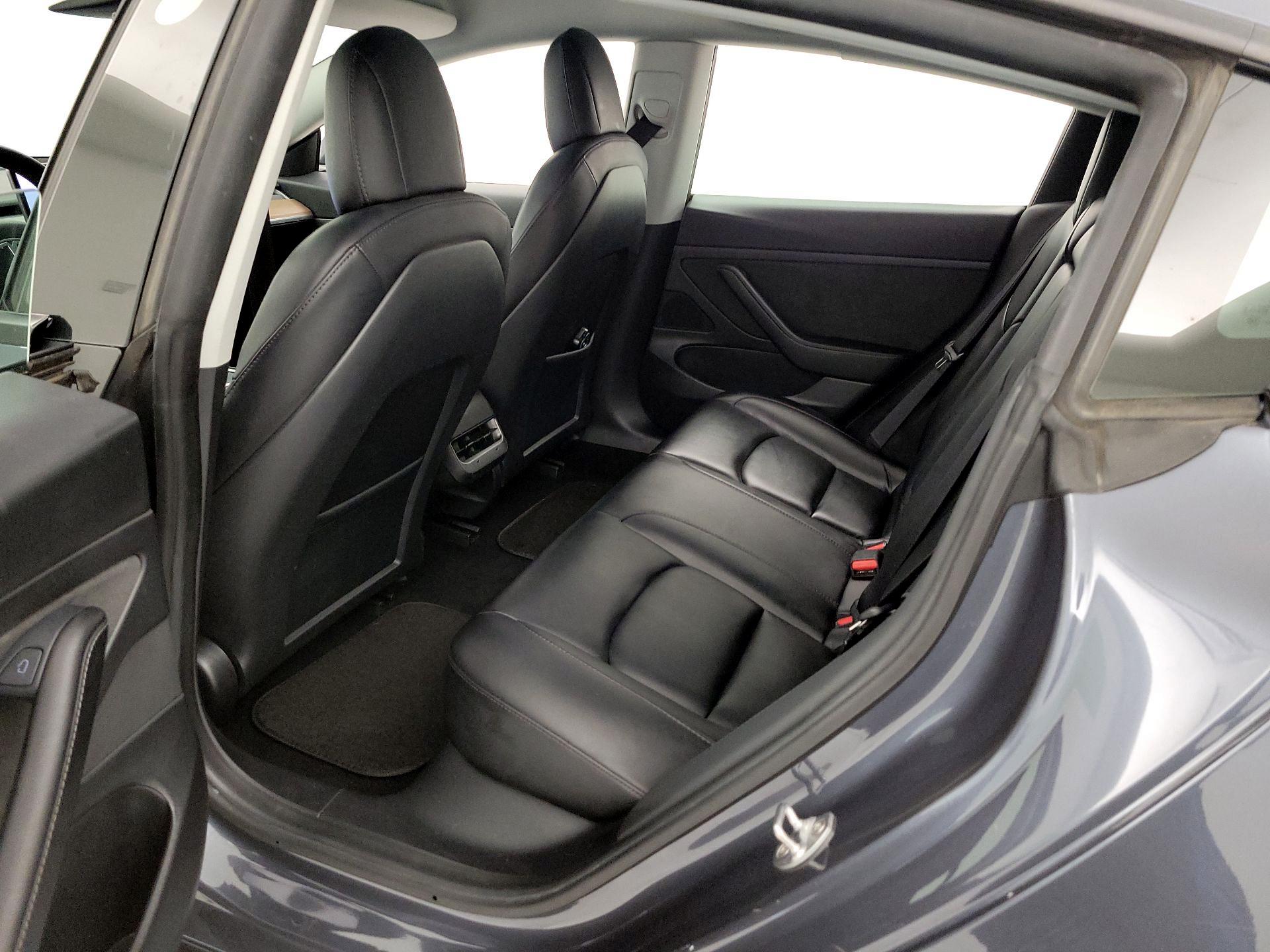 Thumbnail: 2021 Tesla Model 3 - 19