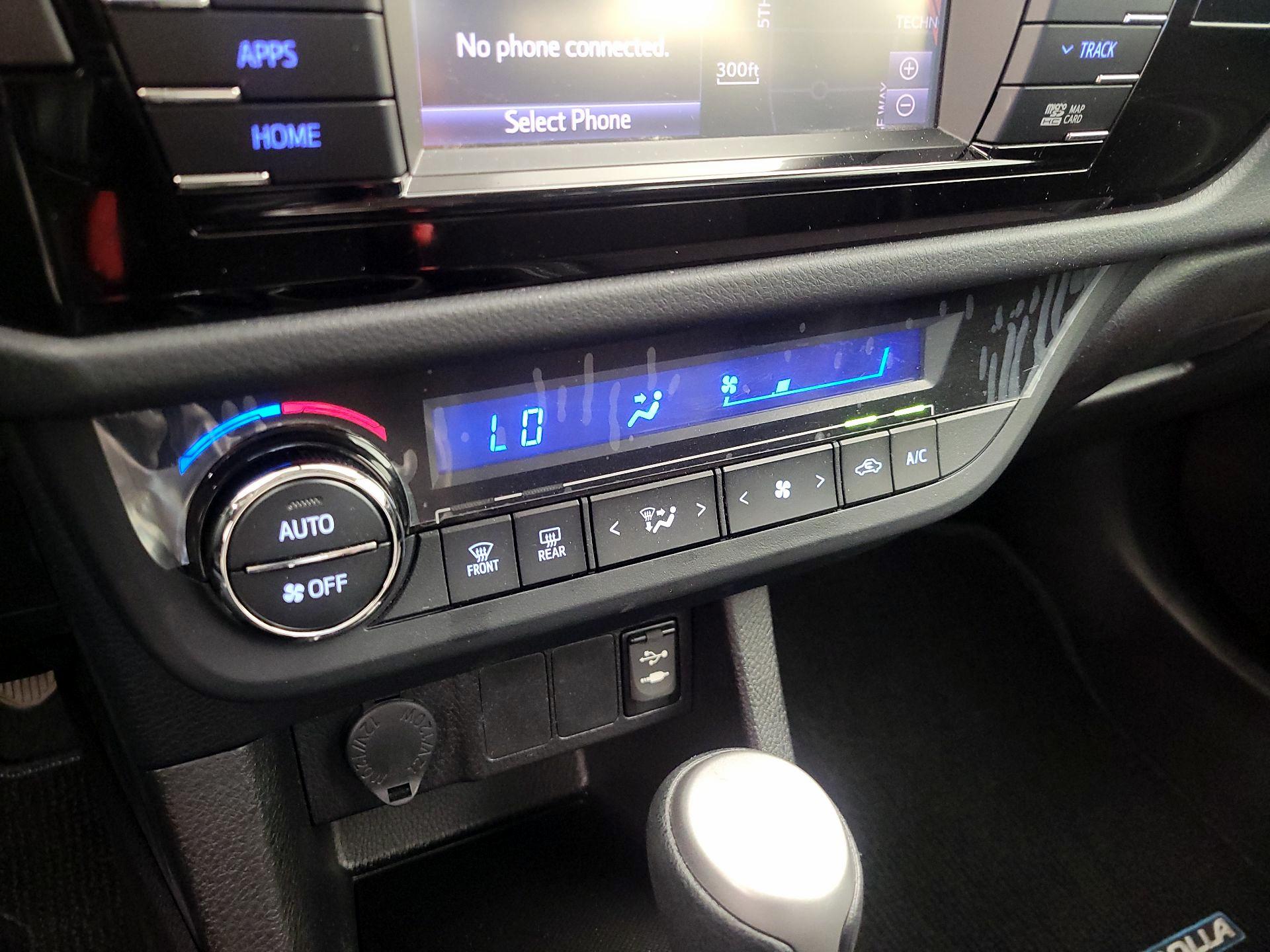 Thumbnail: 2016 Toyota Corolla - 17