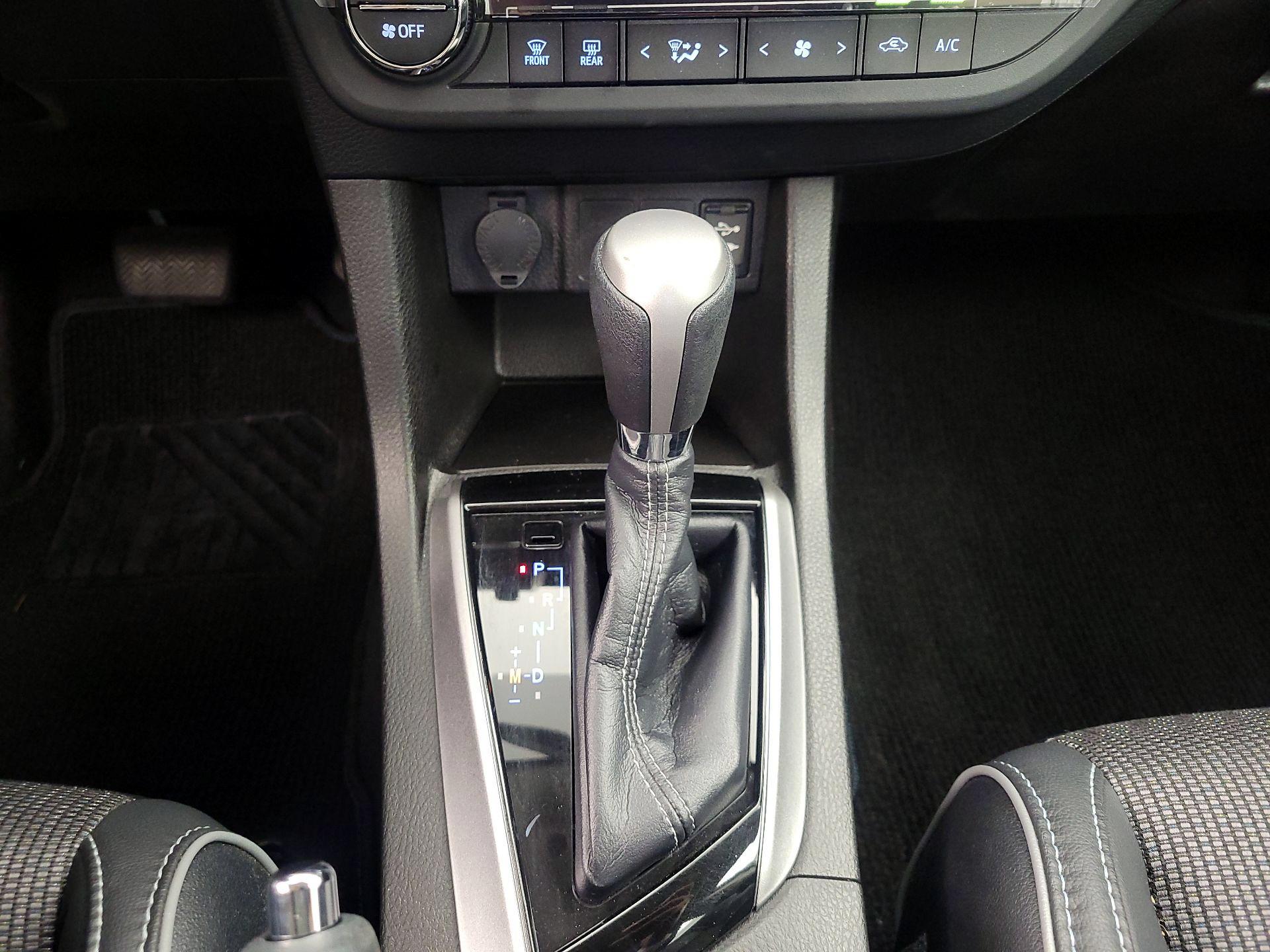 Thumbnail: 2016 Toyota Corolla - 18