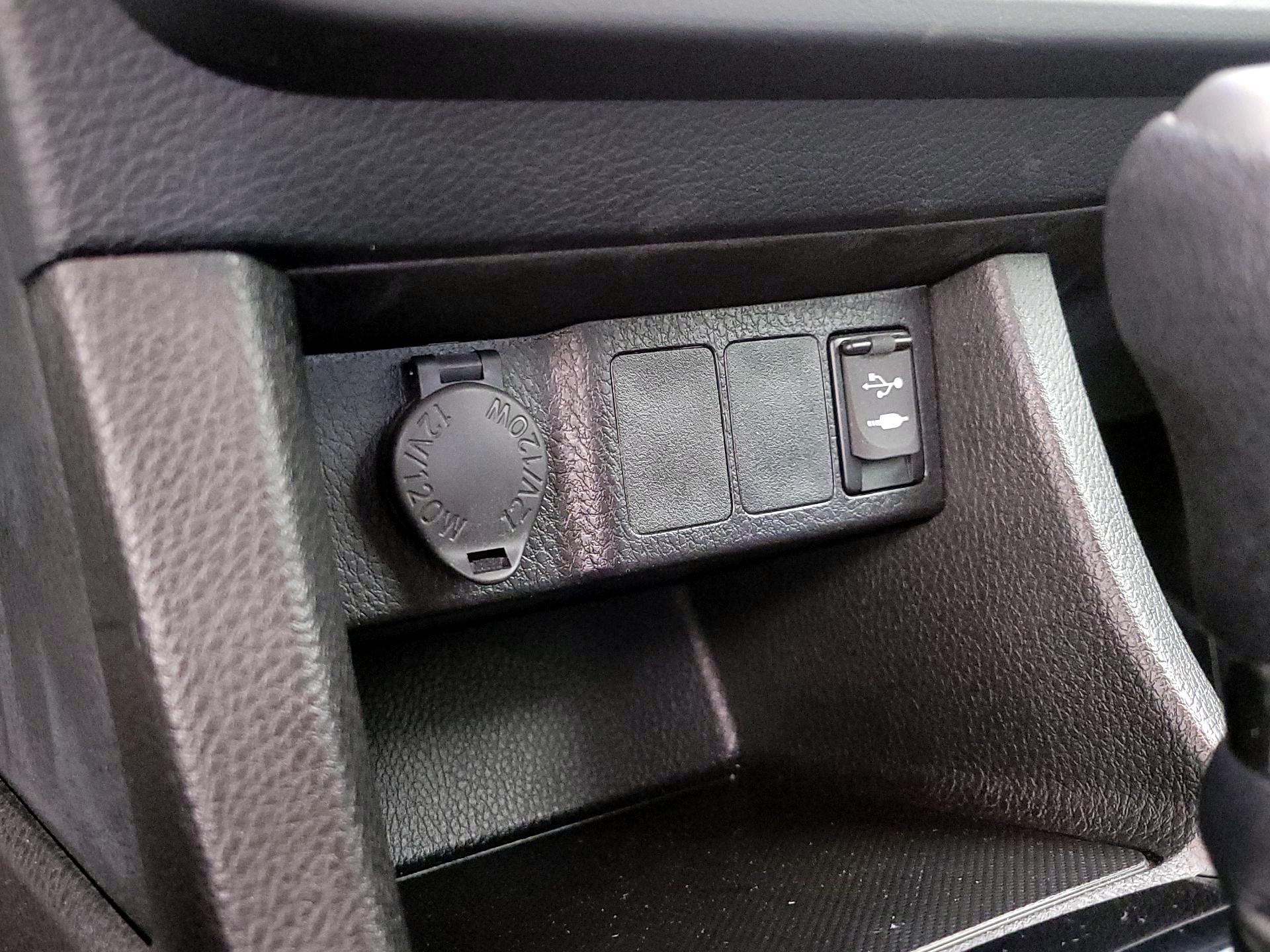 Thumbnail: 2016 Toyota Corolla - 19
