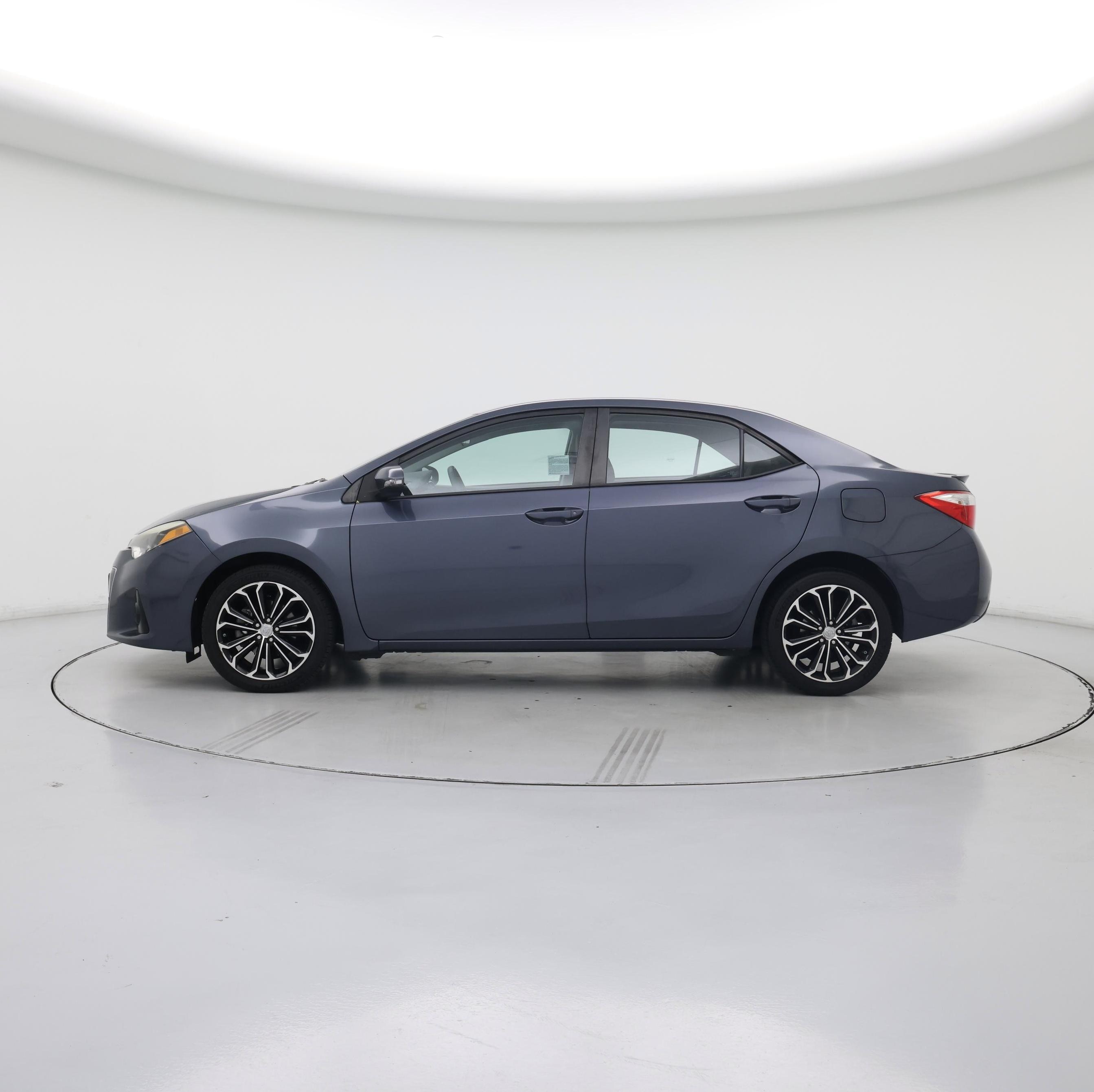 Thumbnail: 2016 Toyota Corolla - 3