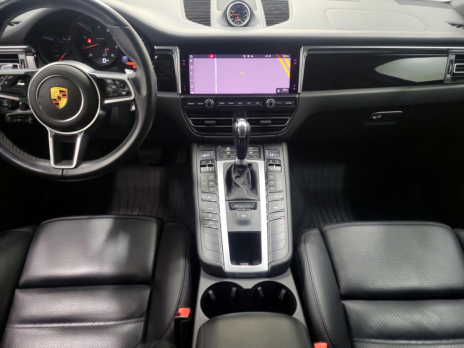 Thumbnail: 2021 Porsche Macan - 9