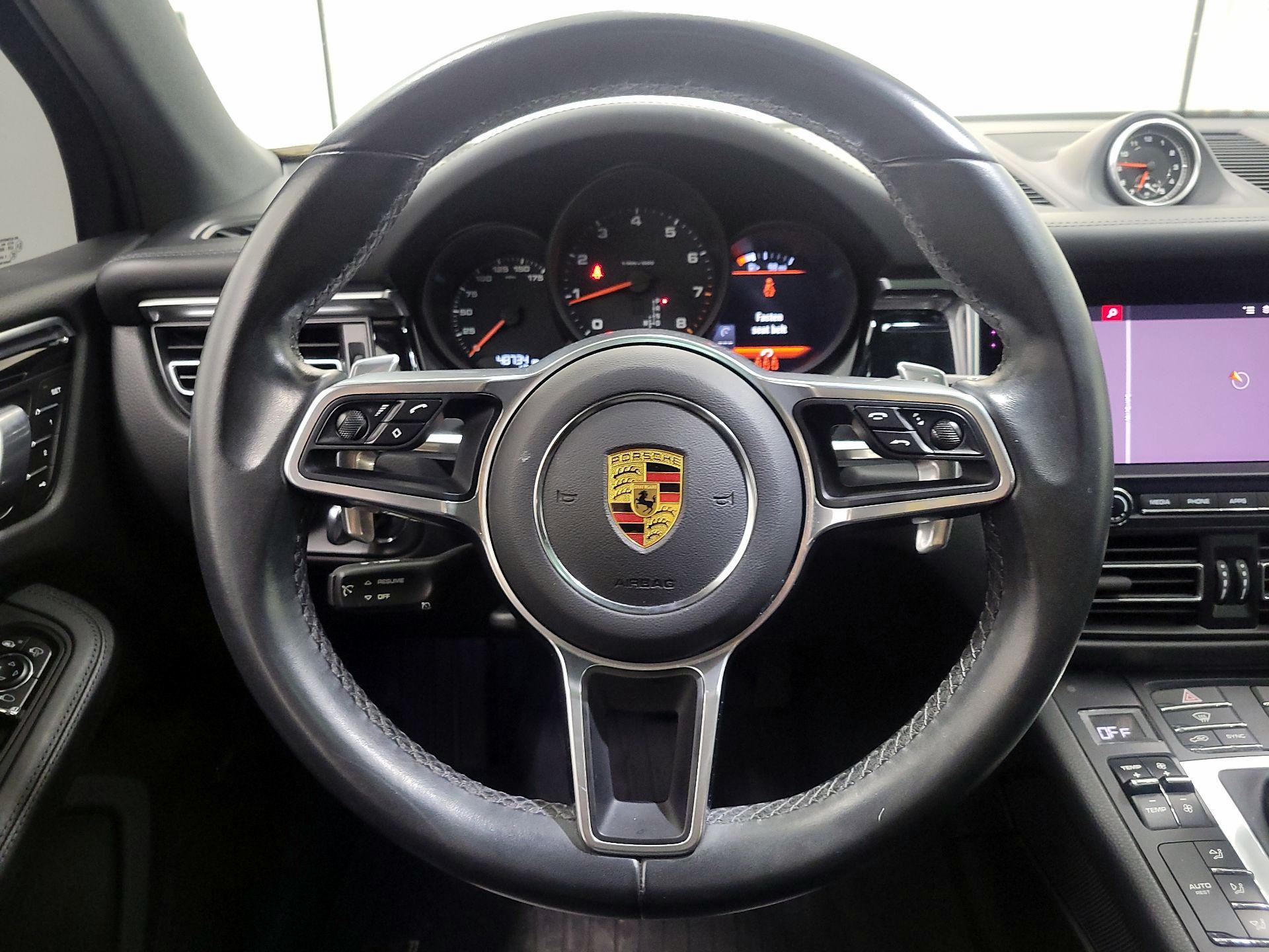 Thumbnail: 2021 Porsche Macan - 10