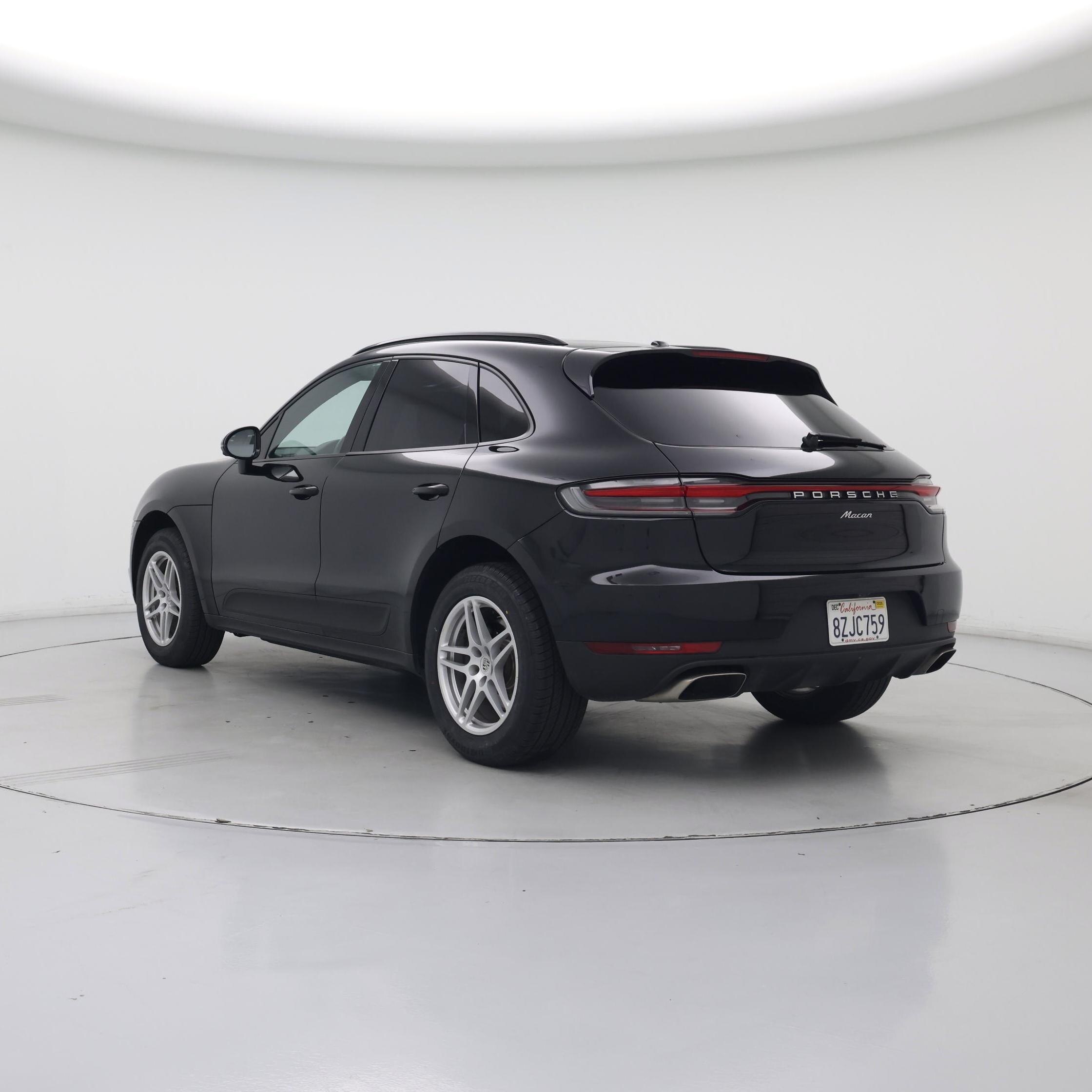 Thumbnail: 2021 Porsche Macan - 2