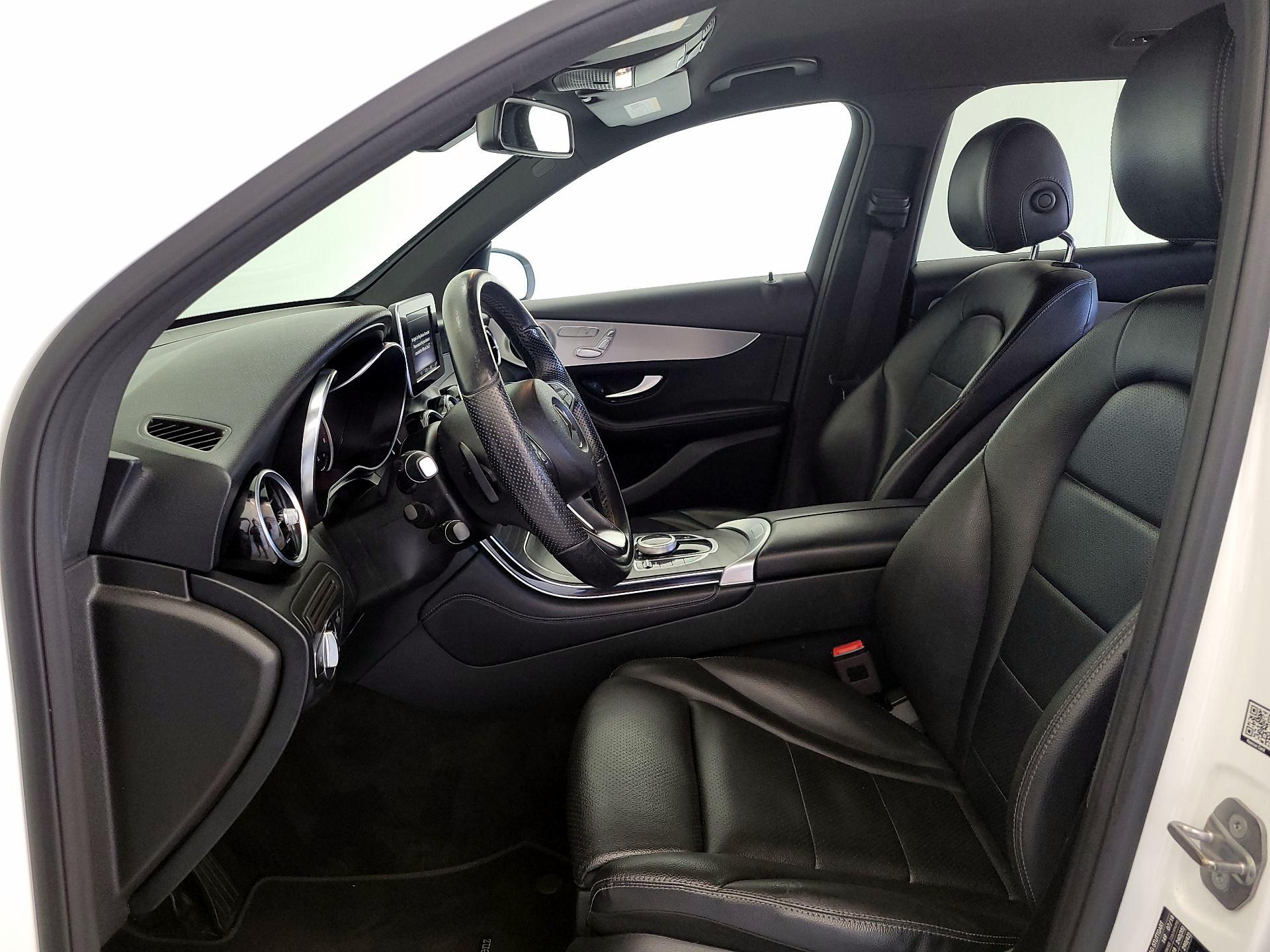 Thumbnail: 2019 Mercedes-Benz GLC - 11