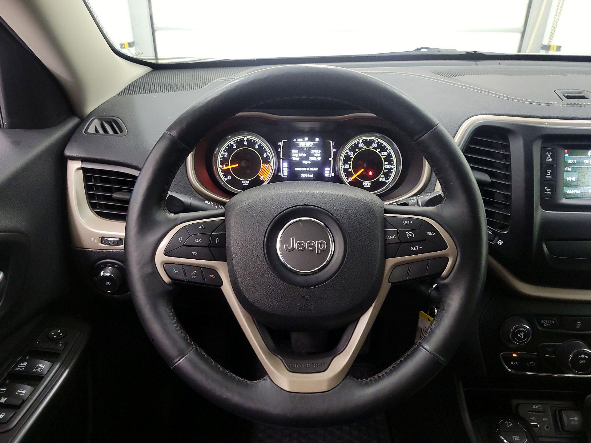 Thumbnail: 2014 Jeep Cherokee - 10