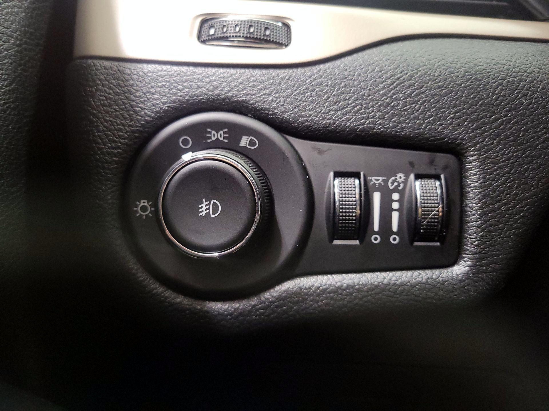 Thumbnail: 2014 Jeep Cherokee - 13