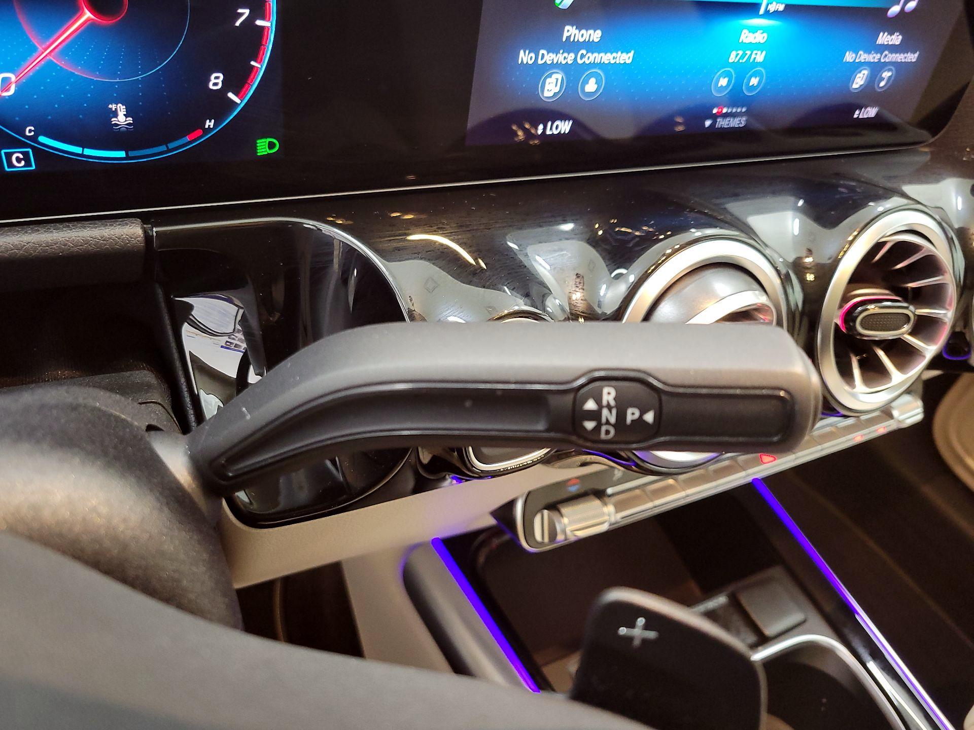 Thumbnail: 2022 Mercedes-Benz GLA - 16
