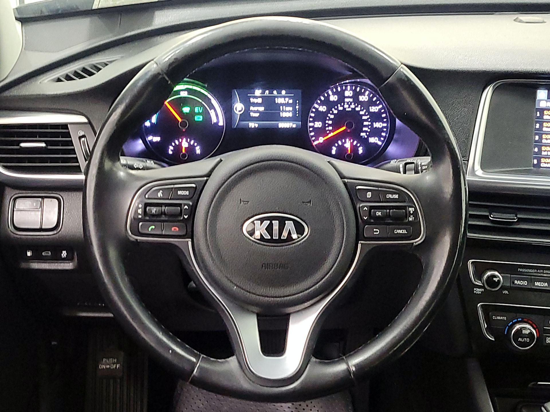 Thumbnail: 2017 Kia Optima - 10