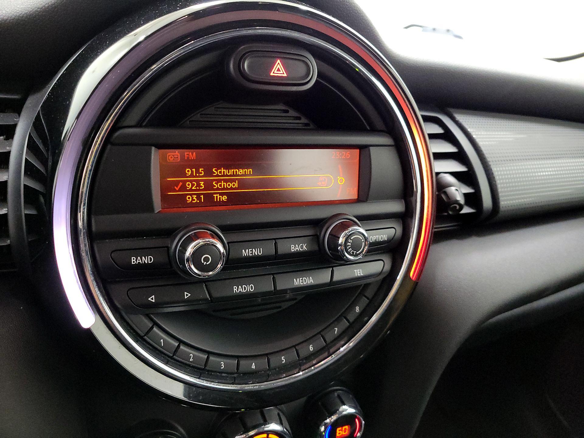 Thumbnail: 2015 MINI Cooper Hardtop - 14