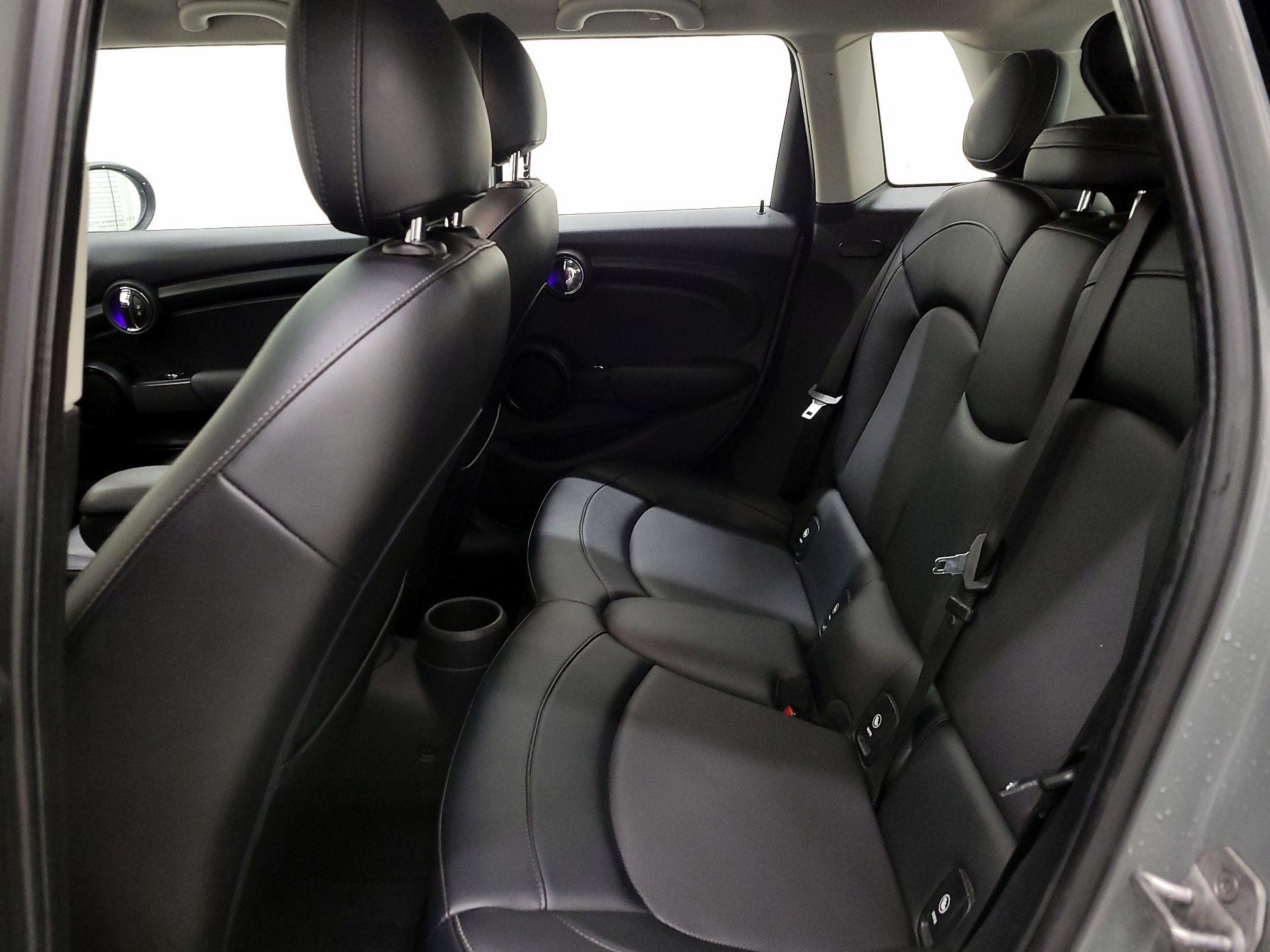 Thumbnail: 2015 MINI Cooper Hardtop - 19