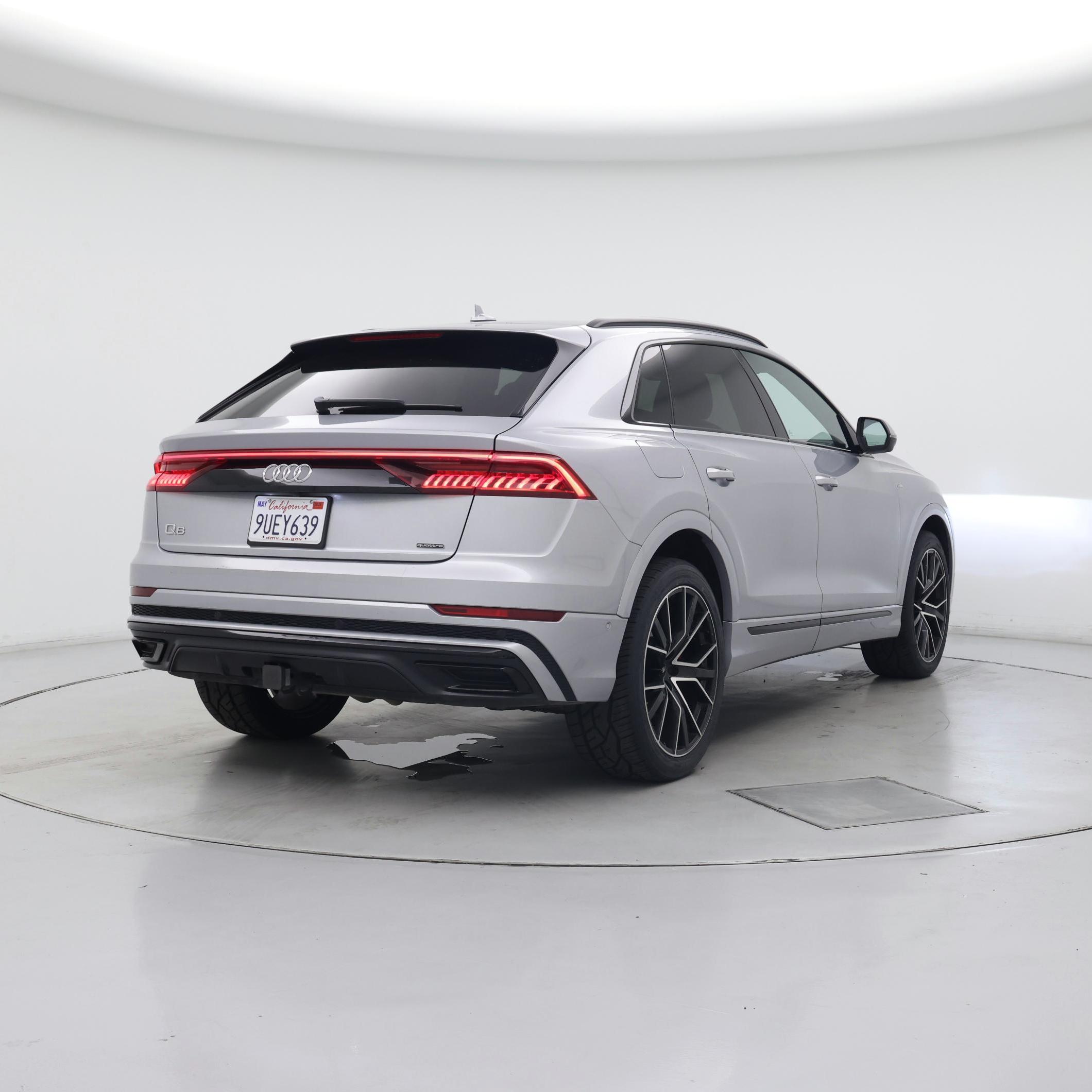 Thumbnail: 2021 Audi Q8 - 8