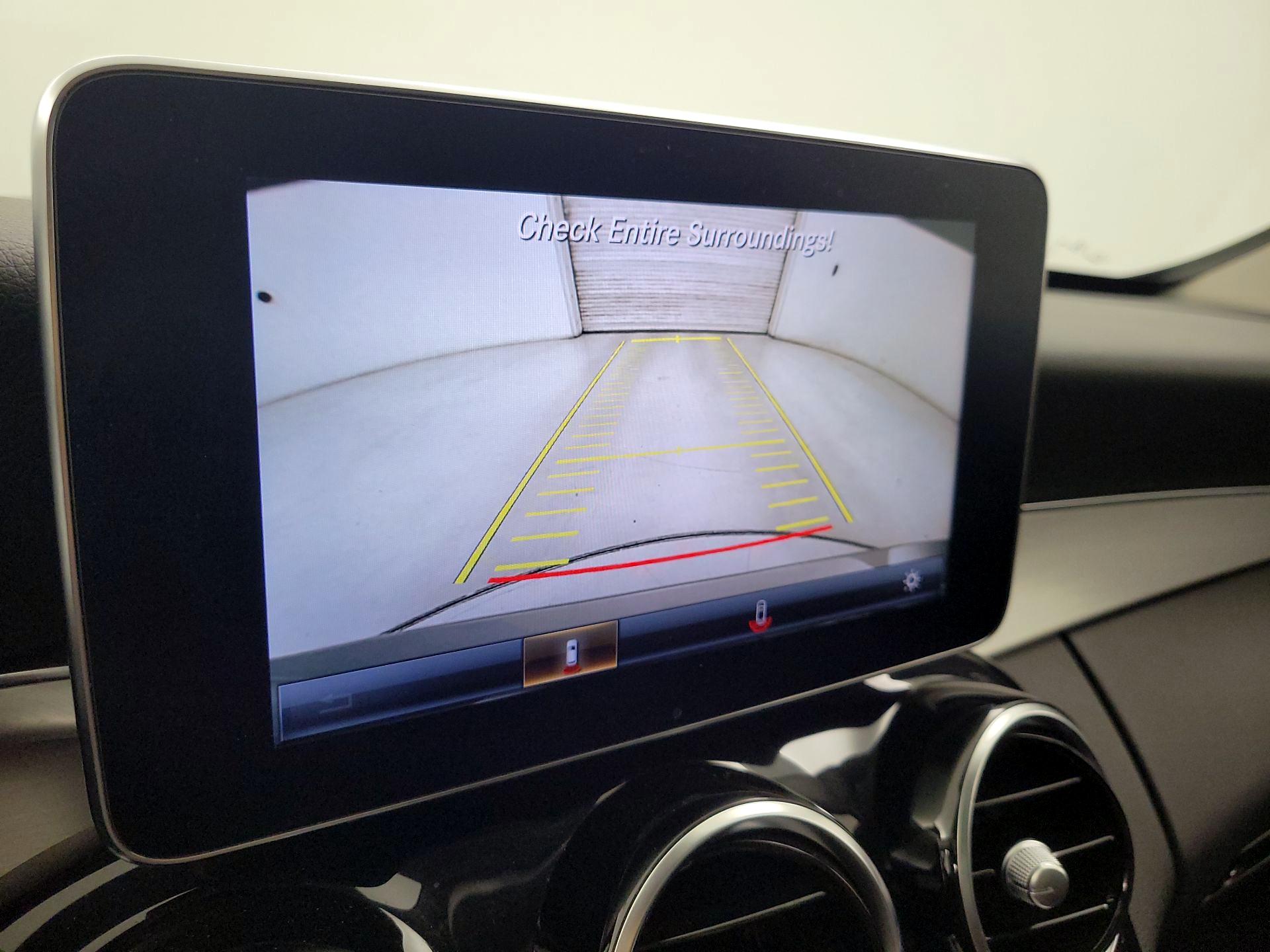 Thumbnail: 2016 Mercedes-Benz C-Class - 15