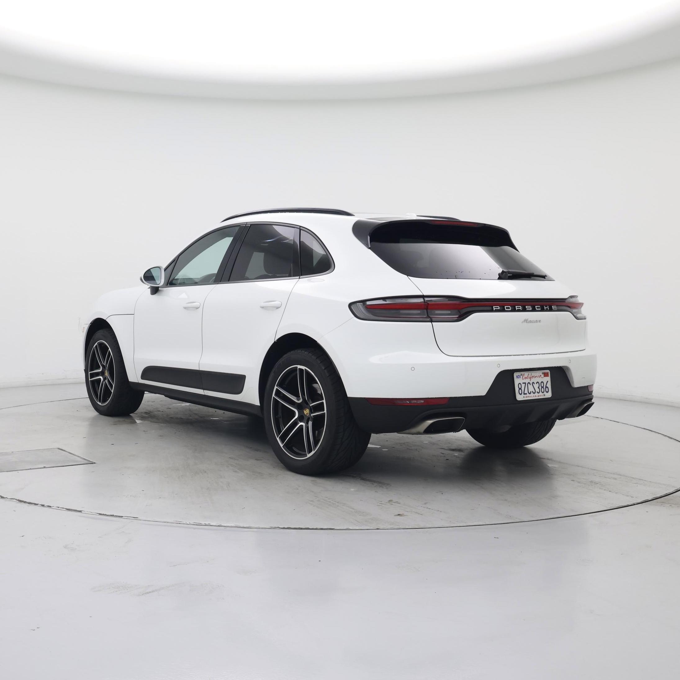 Thumbnail: 2020 Porsche Macan - 2