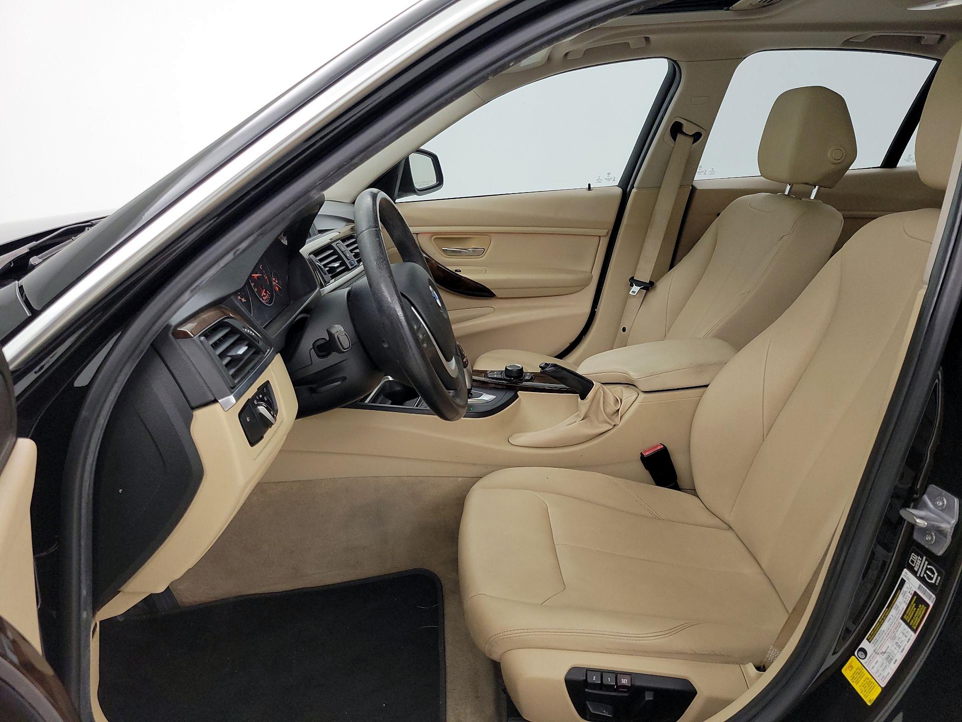 Thumbnail: 2015 BMW 3 Series - 11