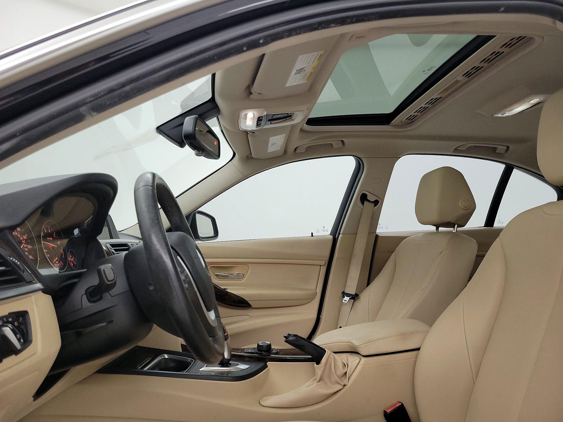 Thumbnail: 2015 BMW 3 Series - 19