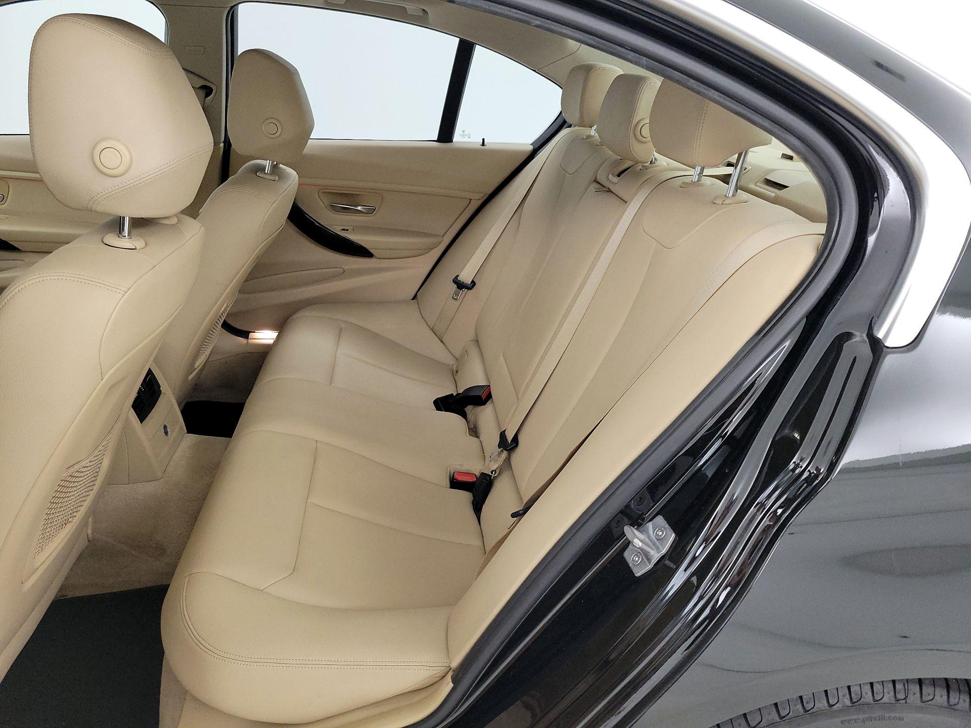 Thumbnail: 2015 BMW 3 Series - 20