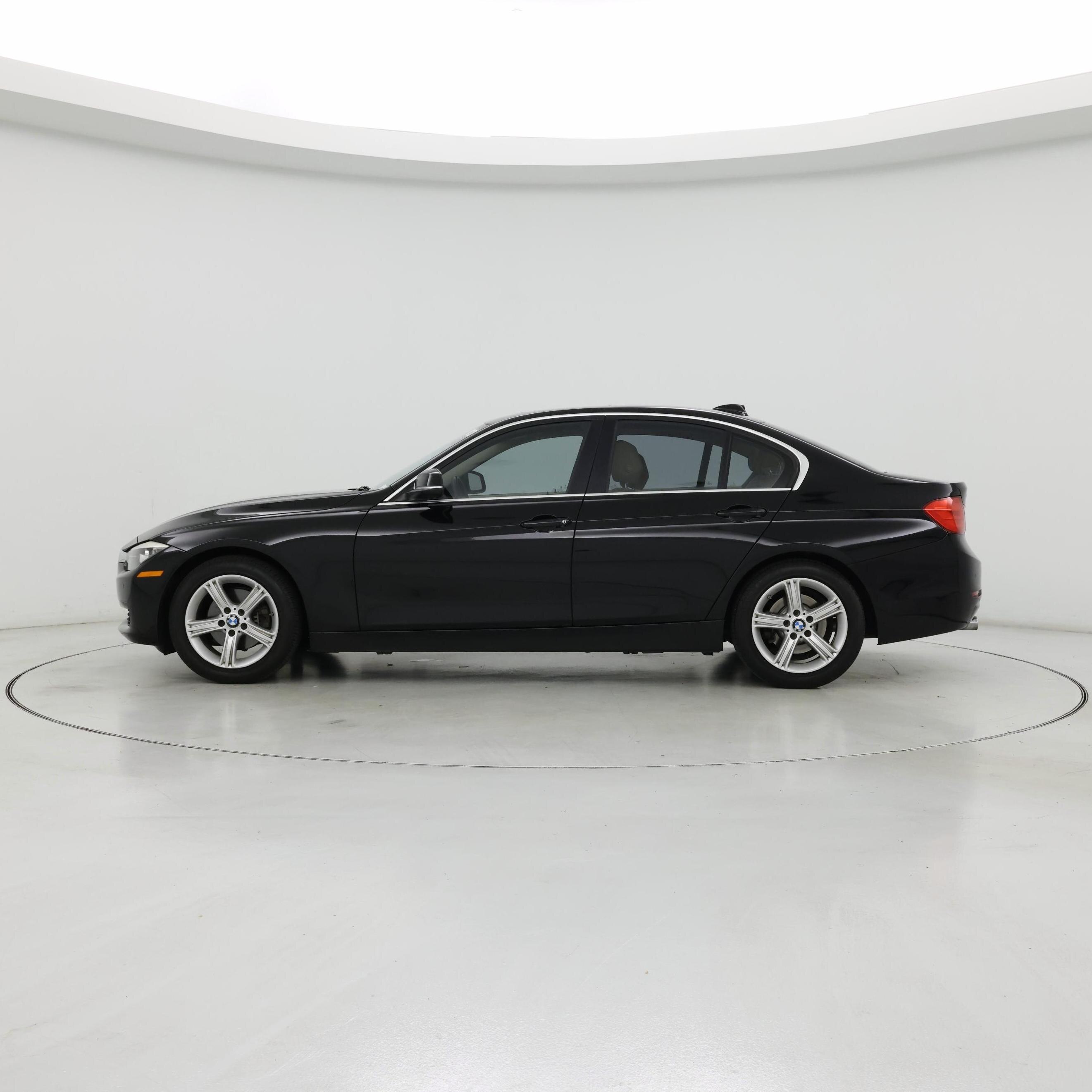 Thumbnail: 2015 BMW 3 Series - 3