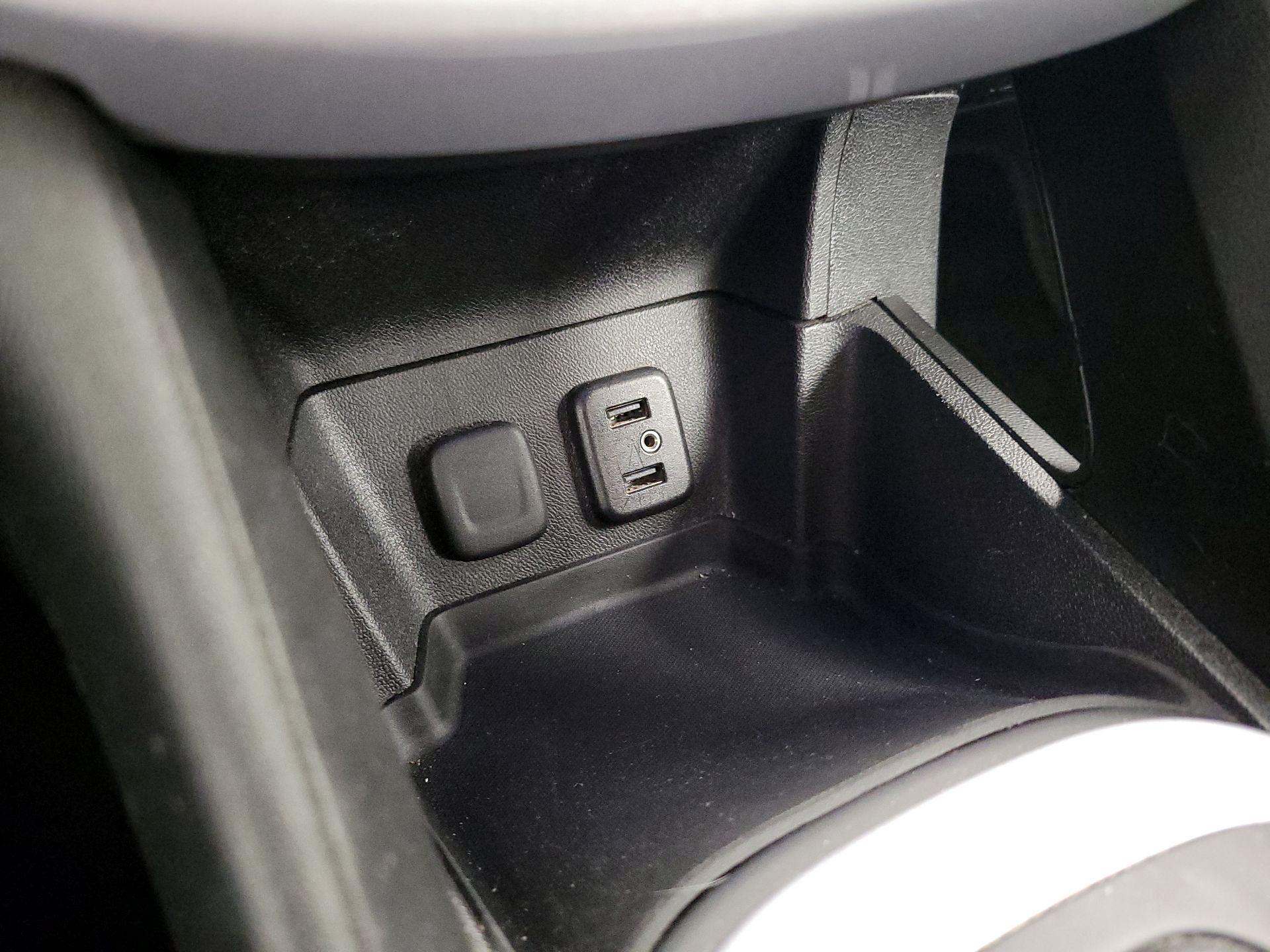 Thumbnail: 2017 Chevrolet Volt - 18