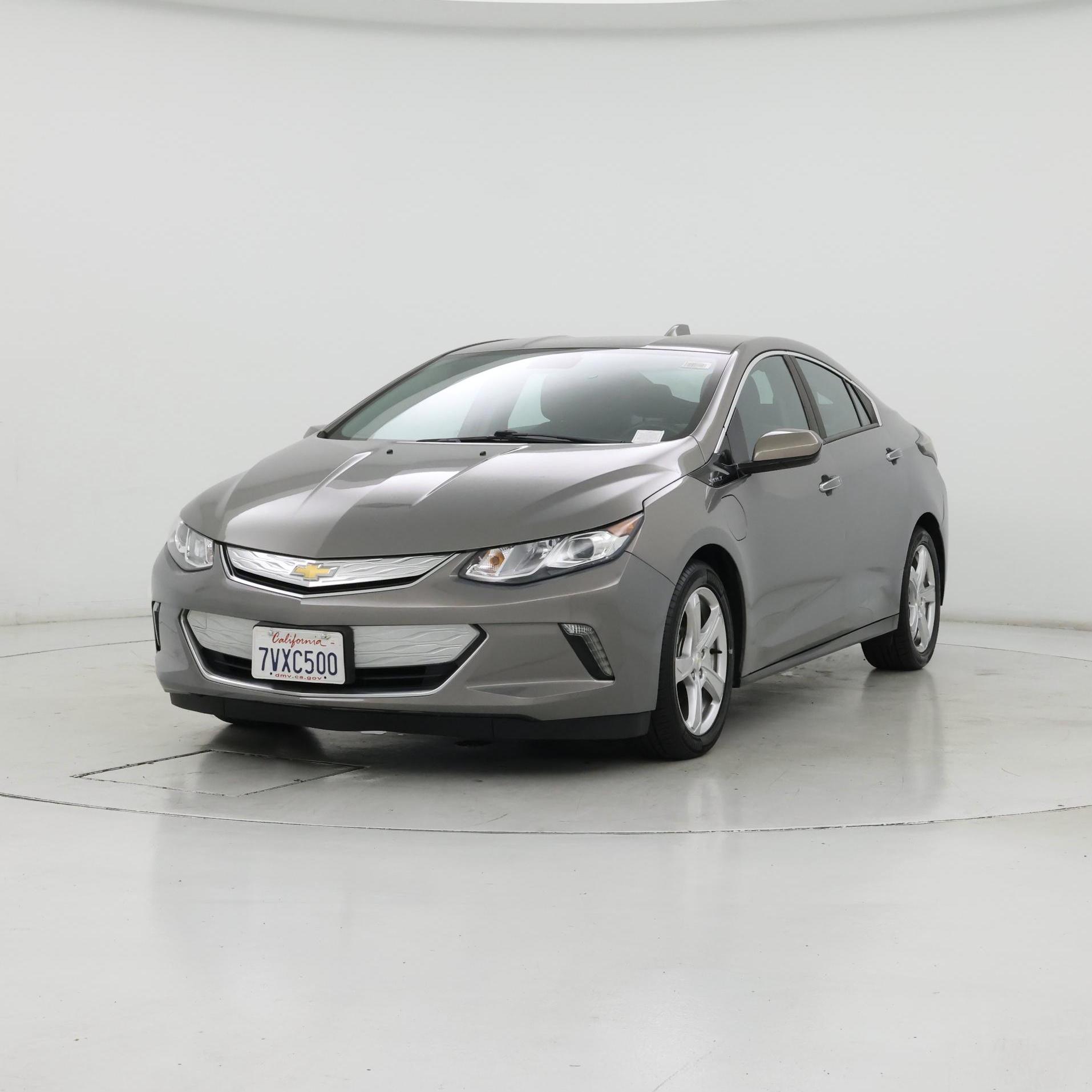 Thumbnail: 2017 Chevrolet Volt - 4