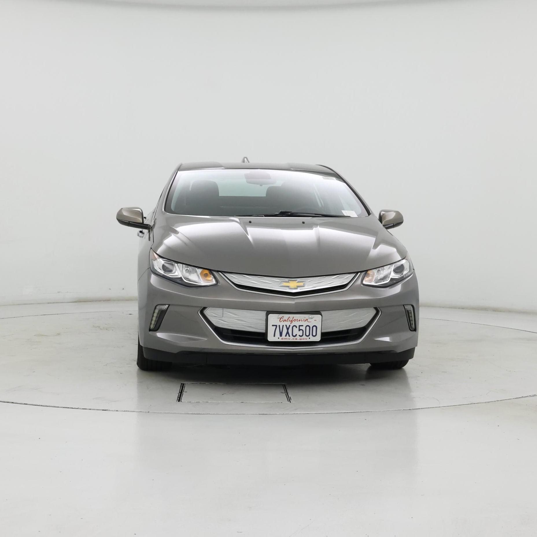 Thumbnail: 2017 Chevrolet Volt - 5