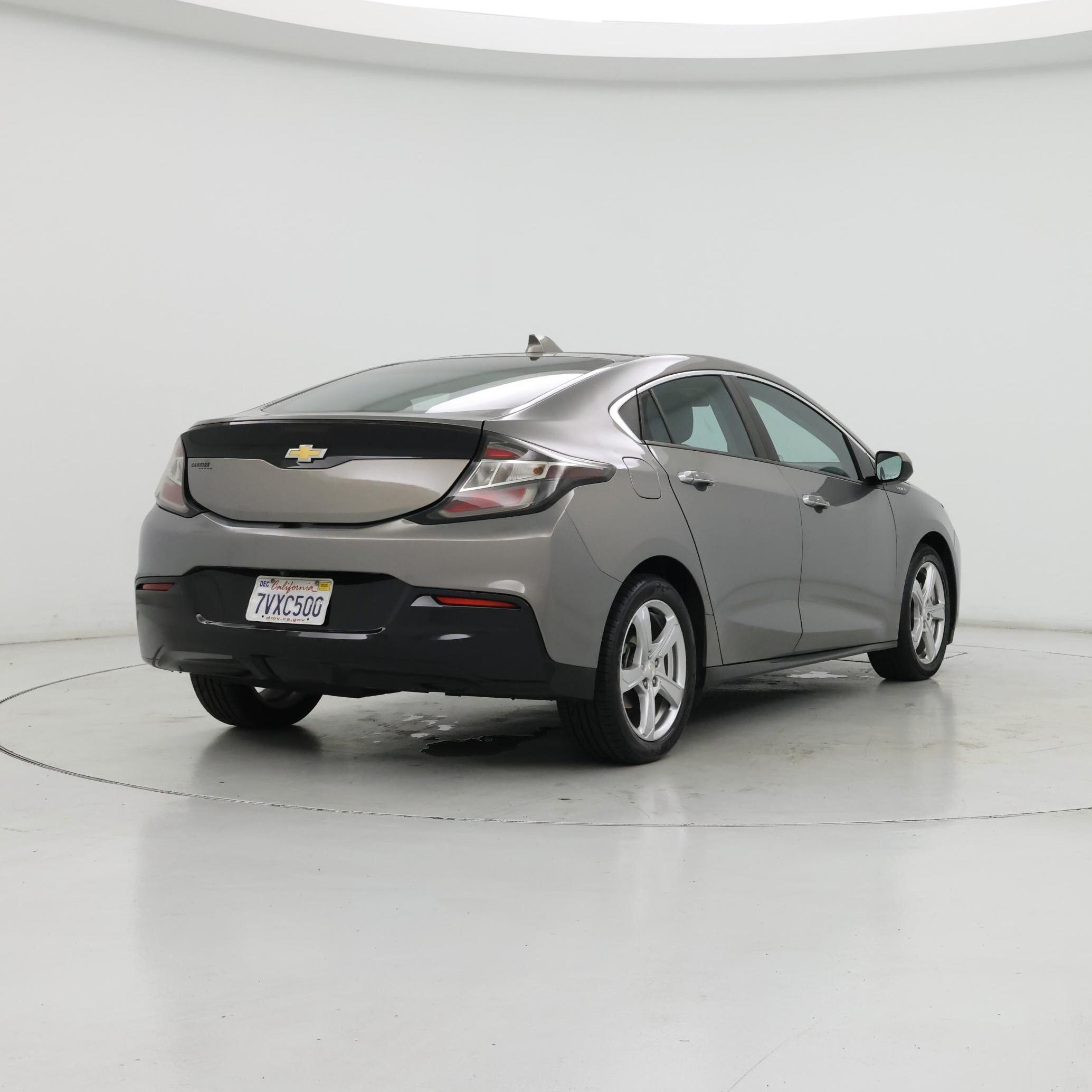 Thumbnail: 2017 Chevrolet Volt - 8