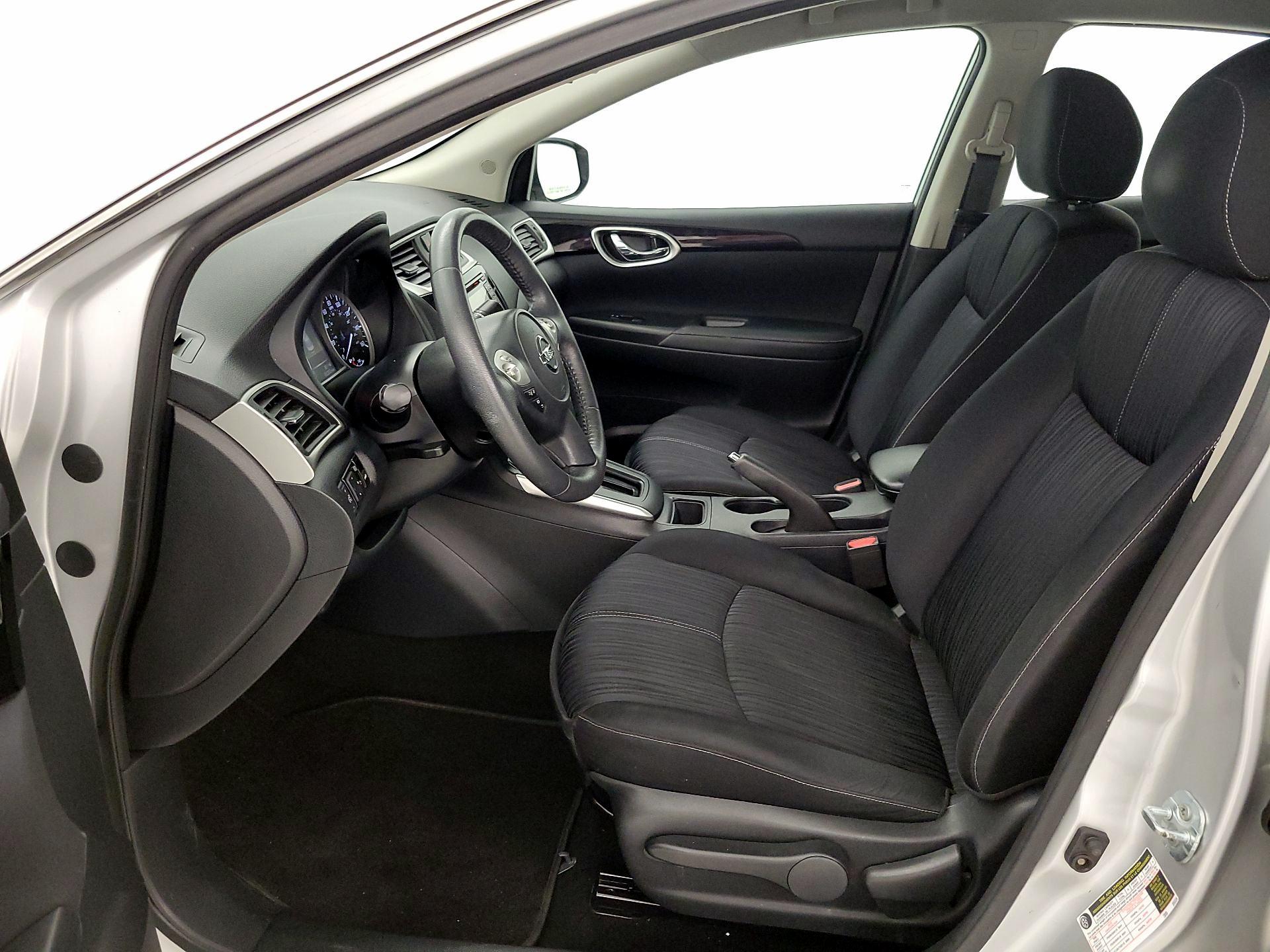 Thumbnail: 2017 Nissan Sentra - 11
