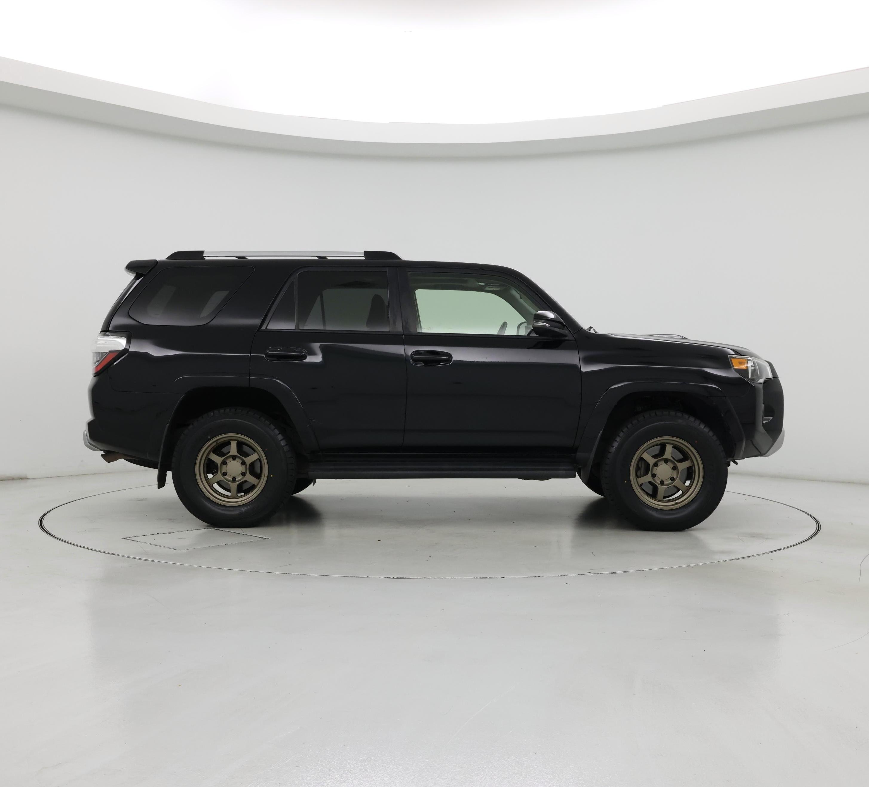 Thumbnail: 2015 Toyota 4Runner - 7