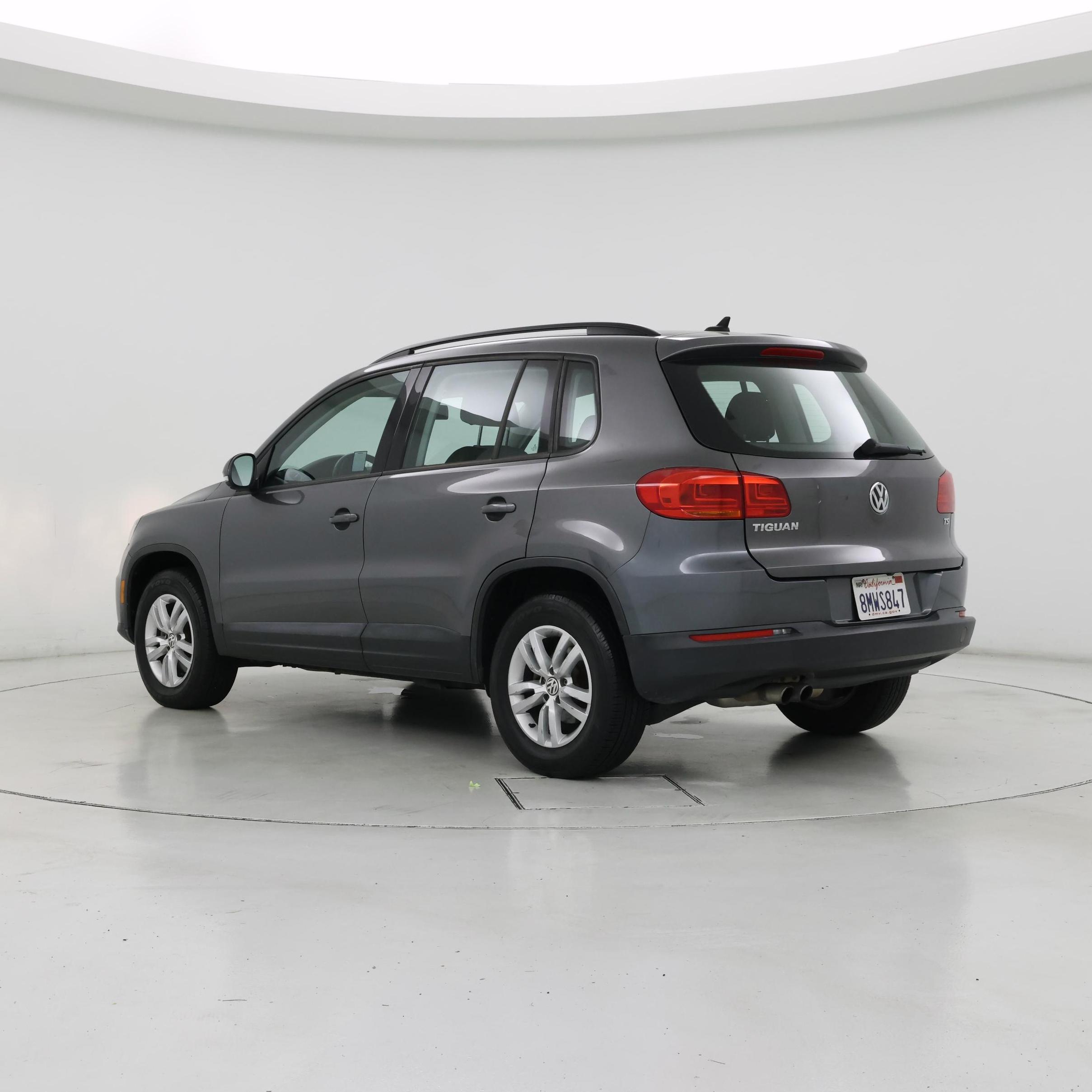 Thumbnail: 2017 Volkswagen Tiguan - 2