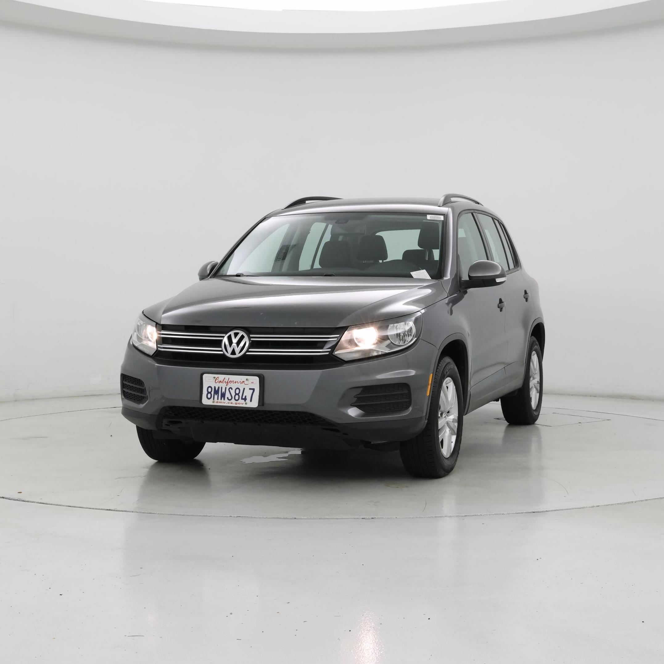 Thumbnail: 2017 Volkswagen Tiguan - 4
