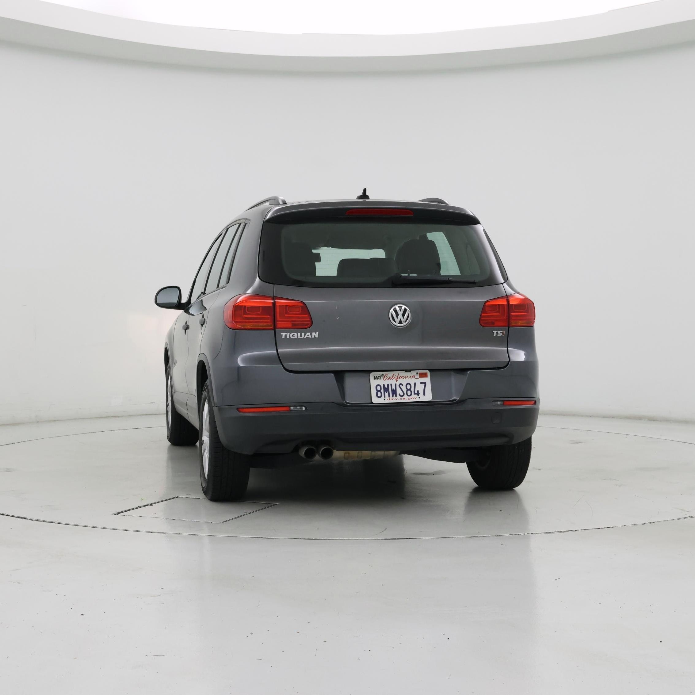 Thumbnail: 2017 Volkswagen Tiguan - 6