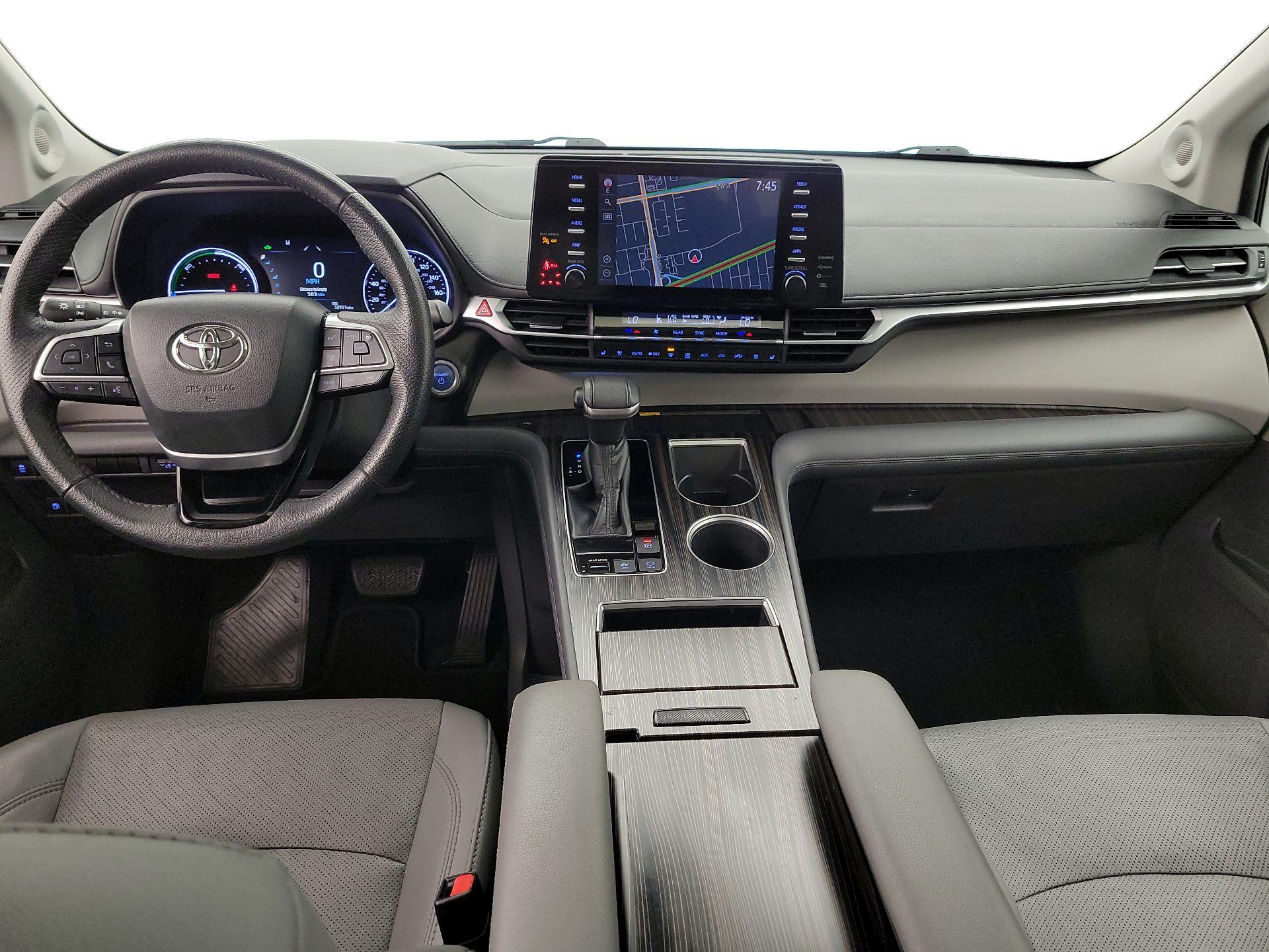 Thumbnail: 2021 Toyota Sienna - 9