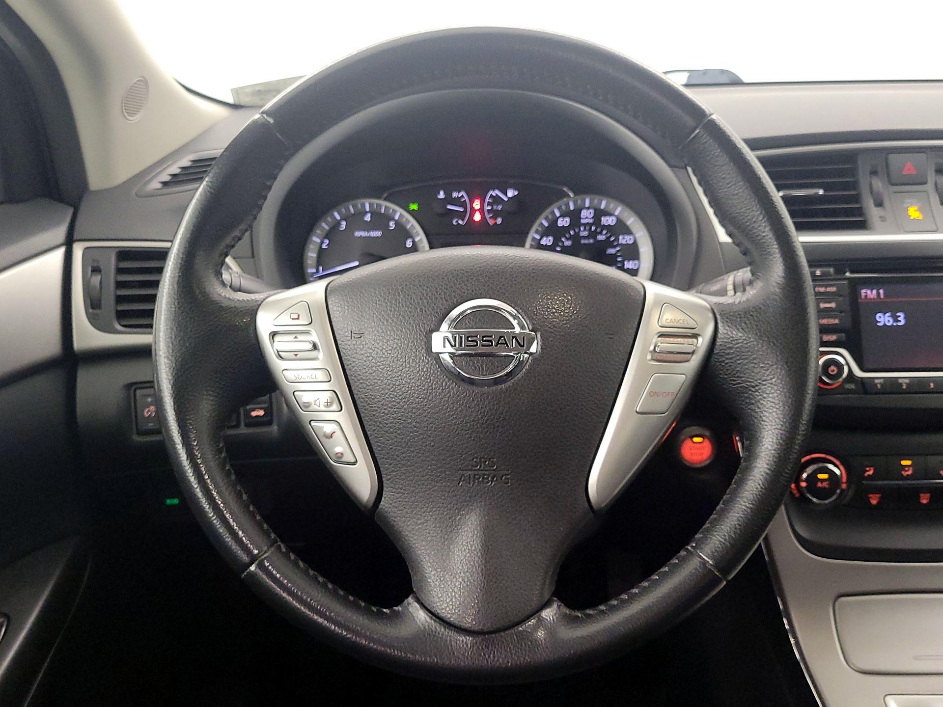 Thumbnail: 2015 Nissan Sentra - 10