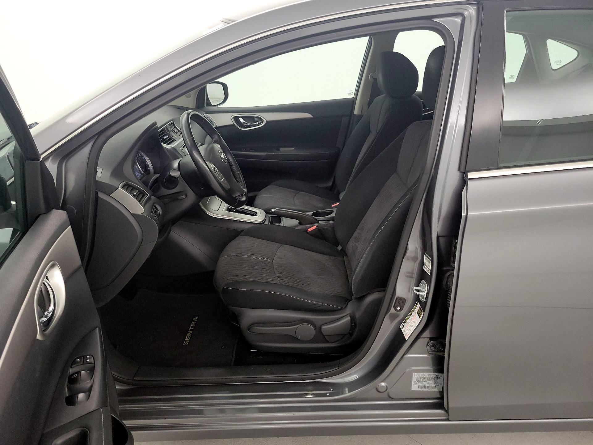 Thumbnail: 2015 Nissan Sentra - 11